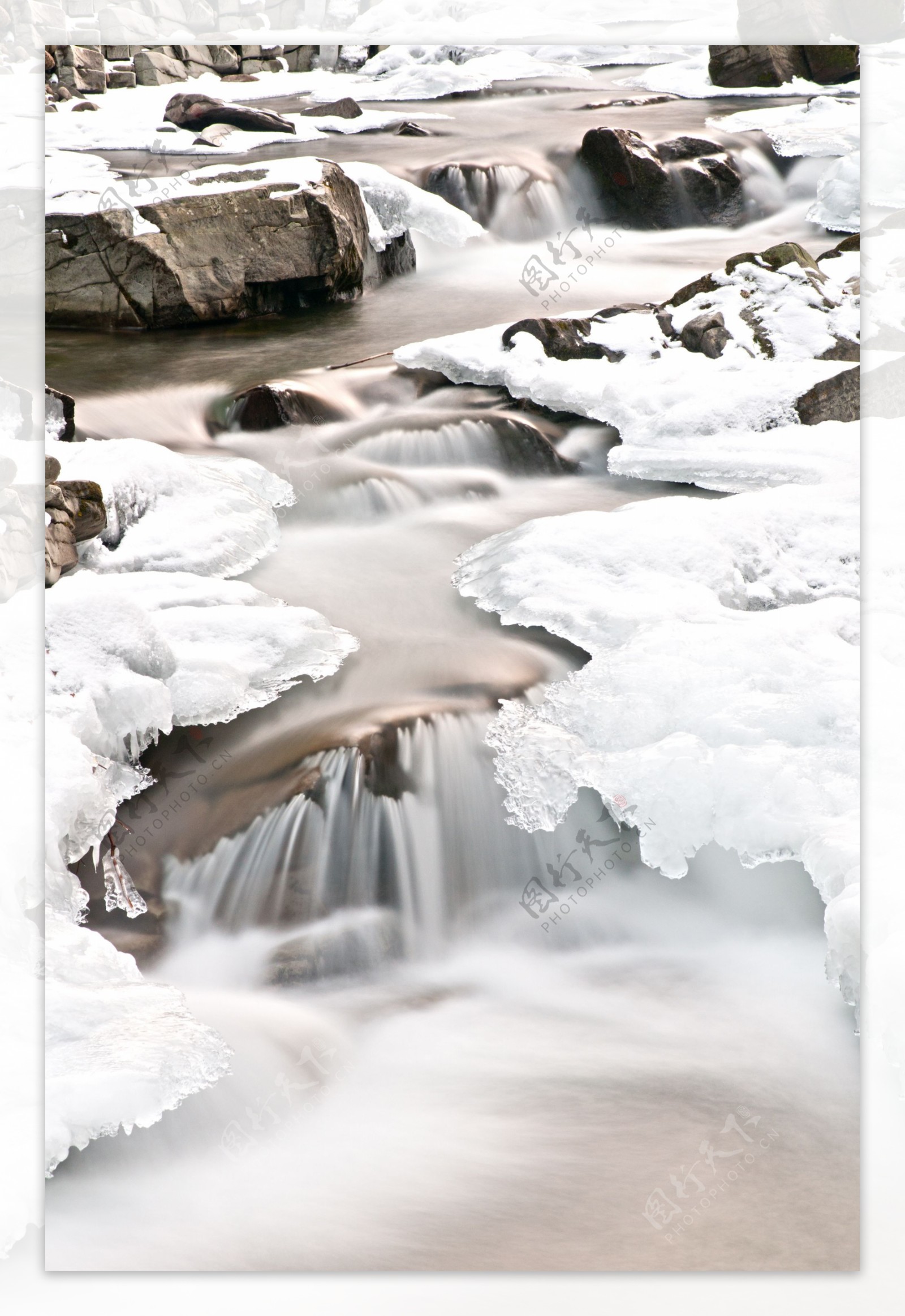 美丽小溪与冰雪图片