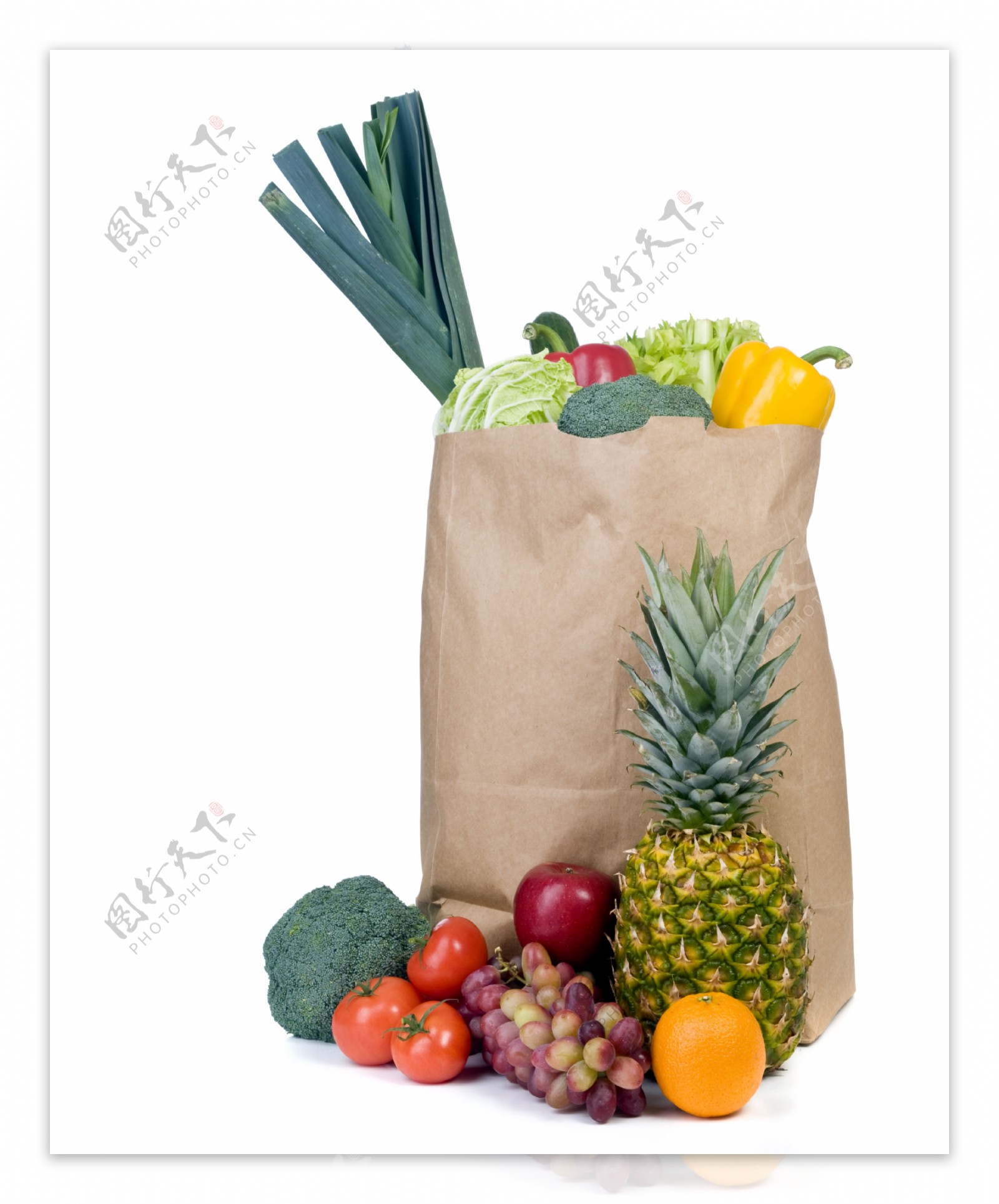 新鲜水果蔬菜与纸袋图片