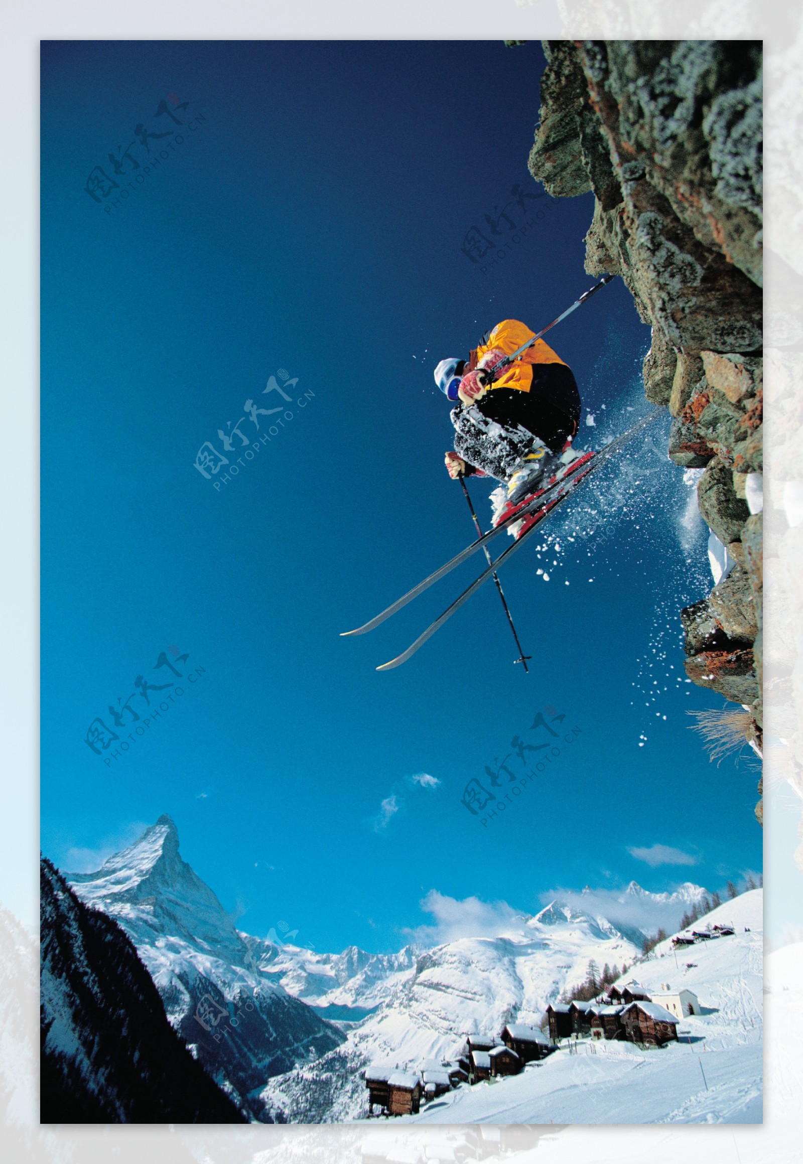 高高跃起的滑雪人物图片