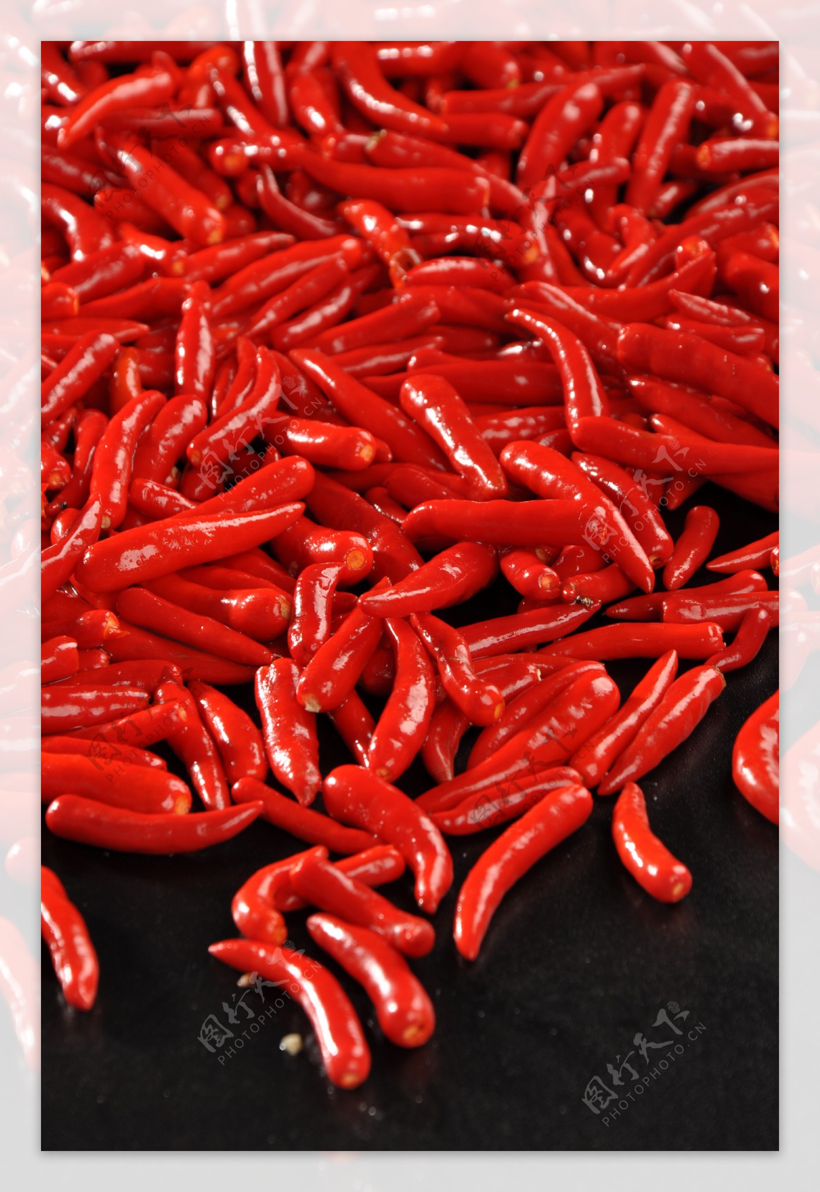 一堆红辣椒图片