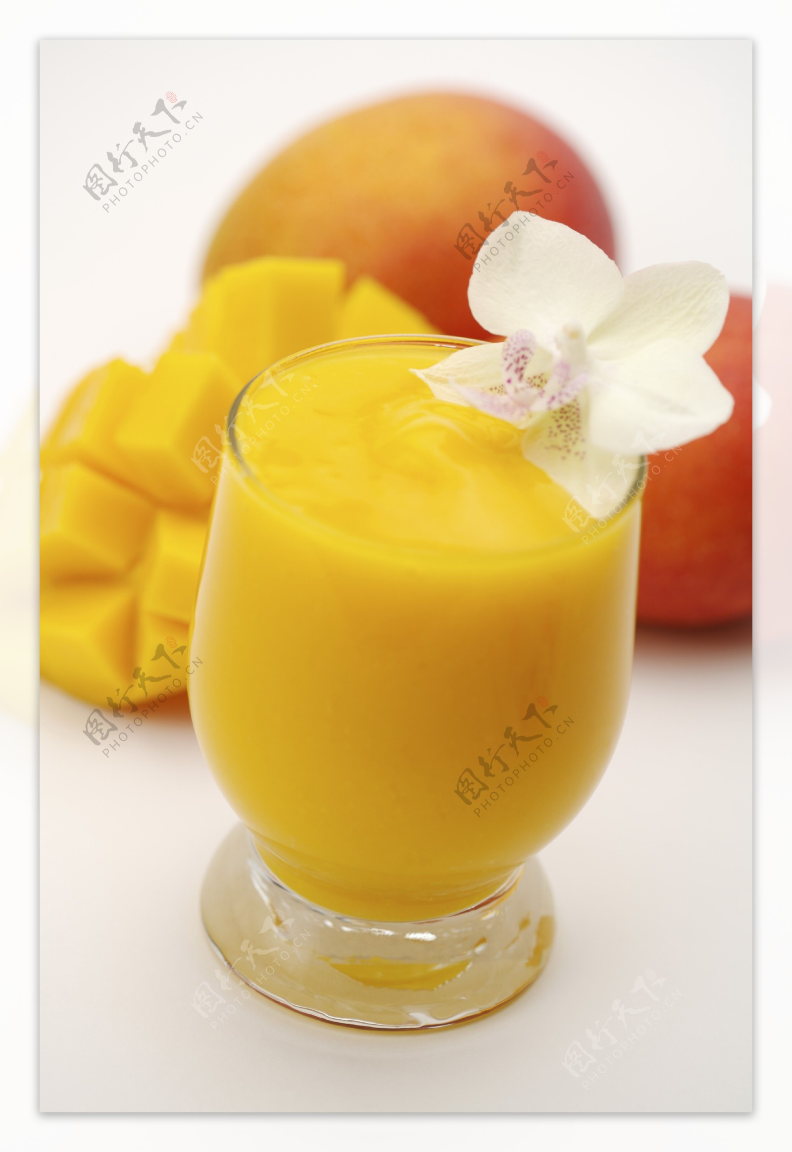 唯美芒果汁图片