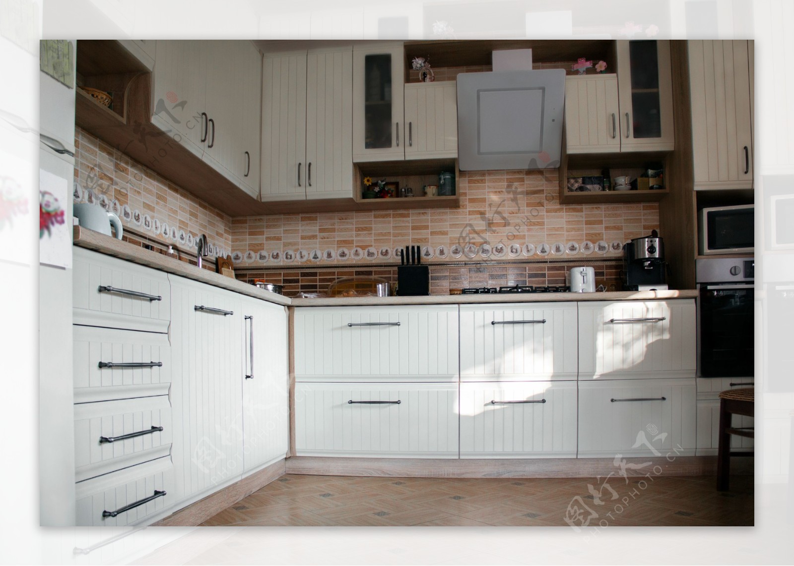 白色欧式厨房装修效果图片