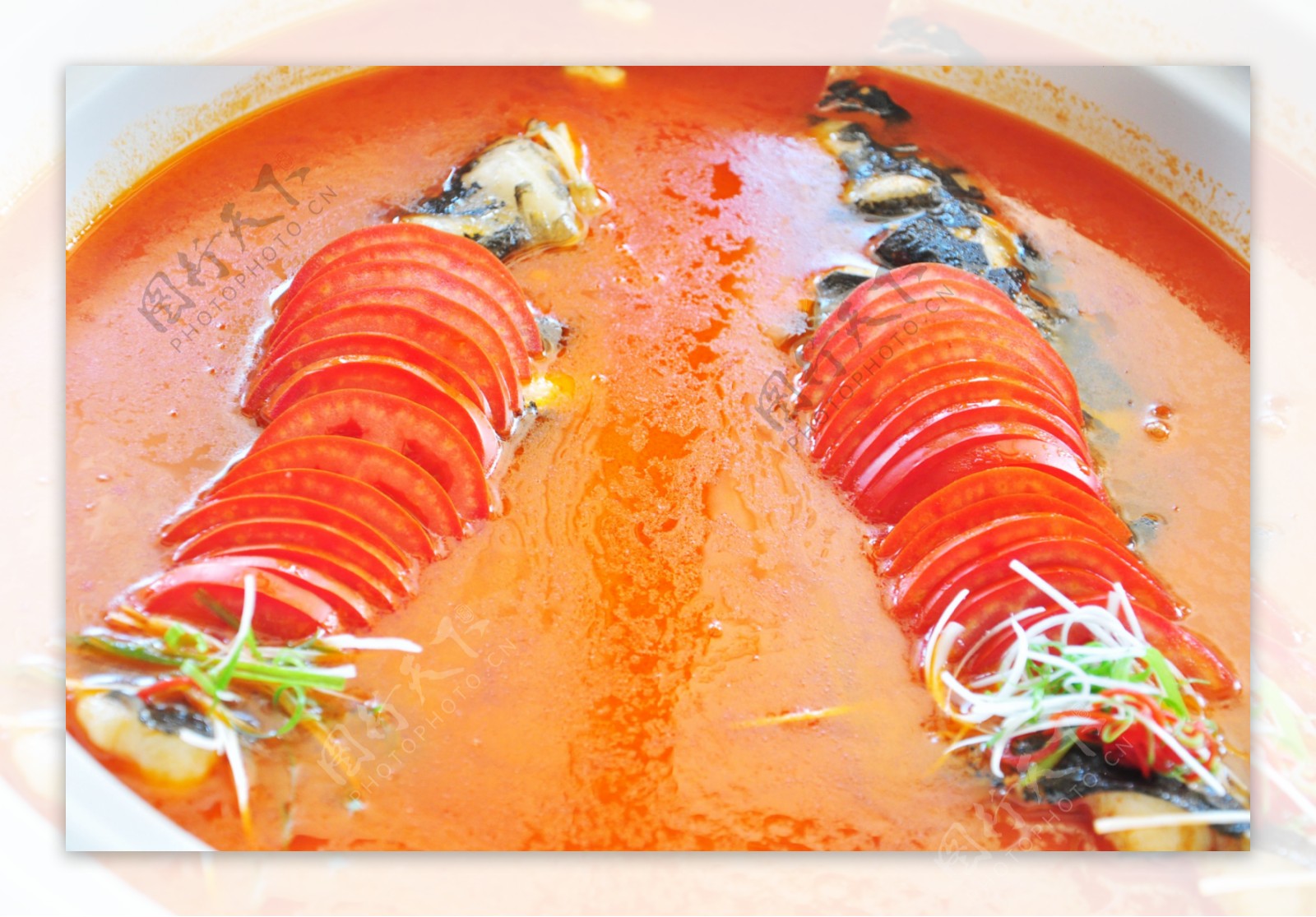 红汤鱼头图片