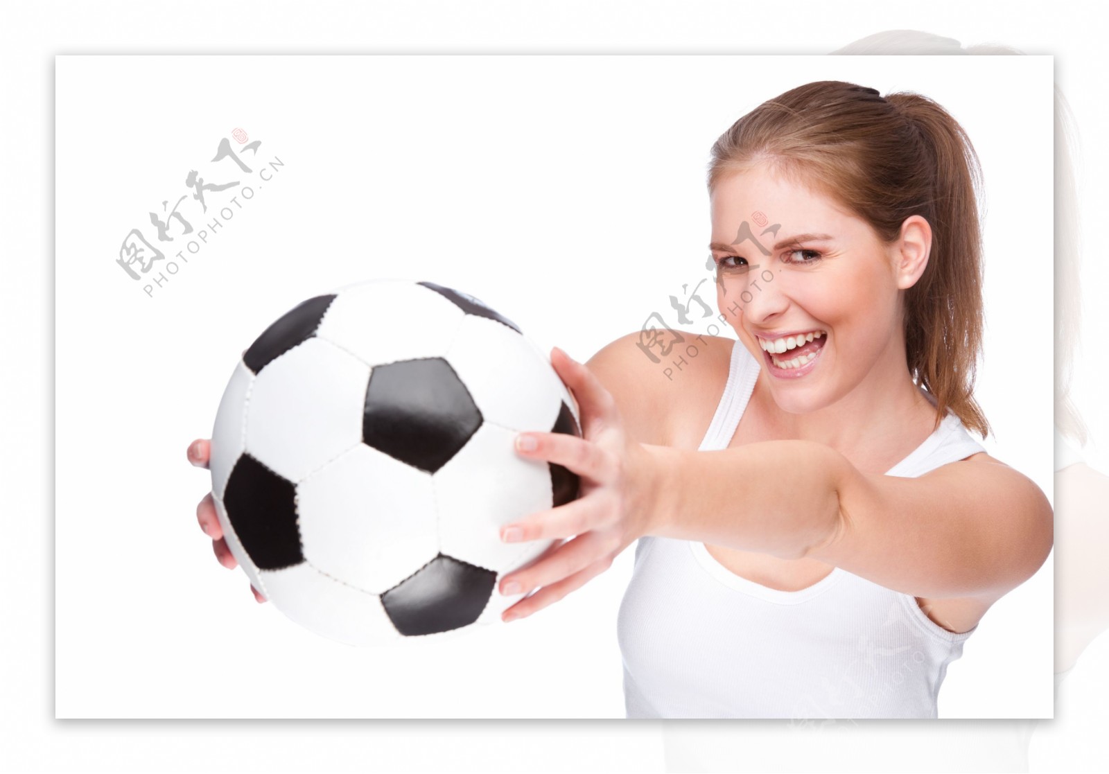 美女与足球摄影图片