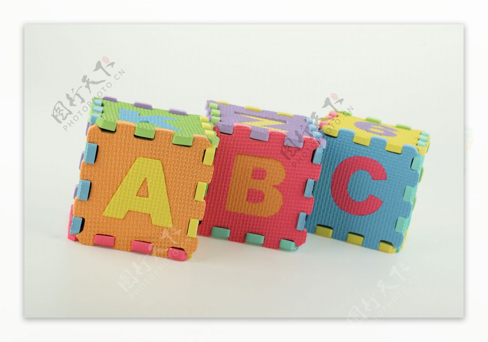 字母玩具图片