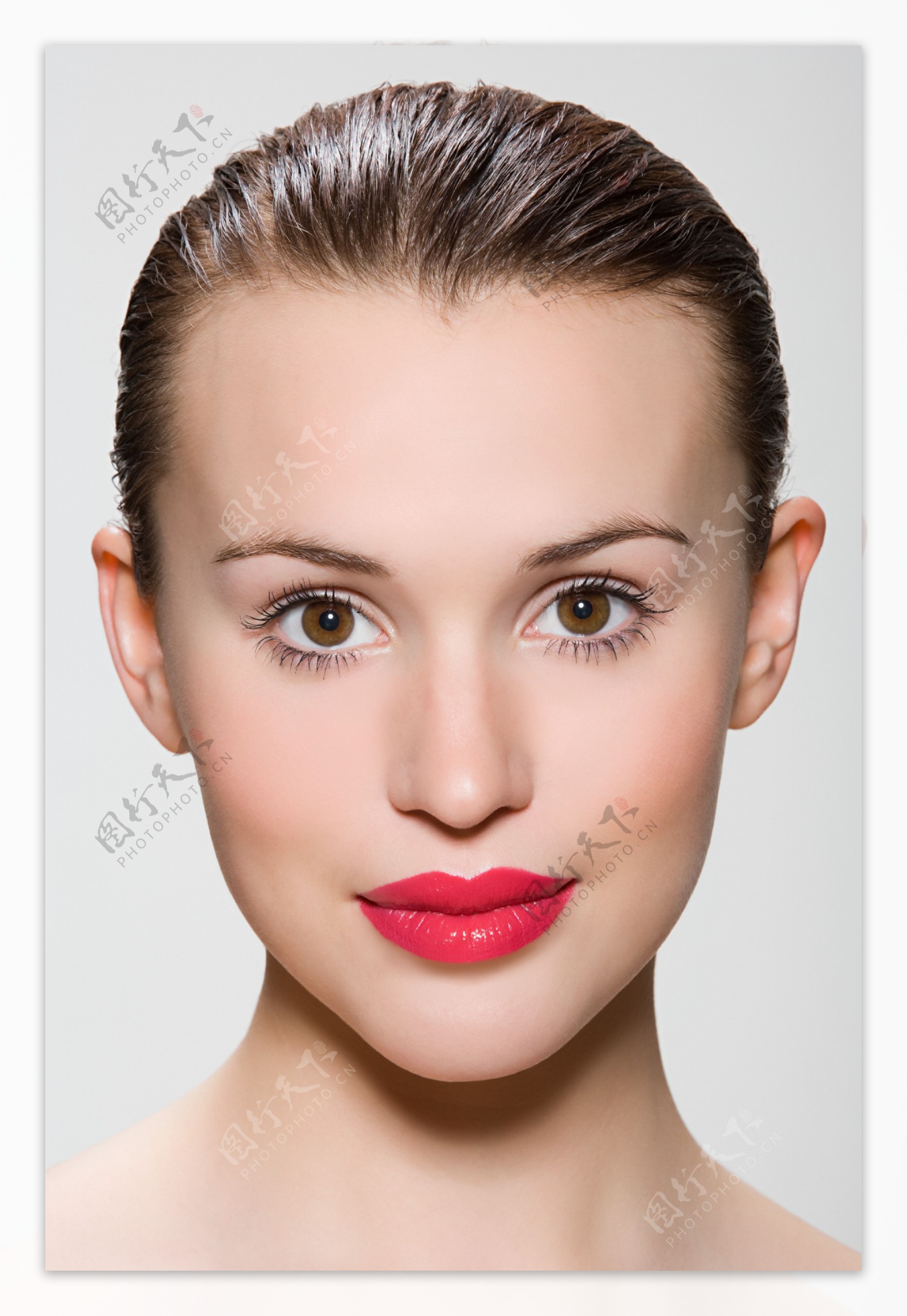 化妆女人脸部特写图片