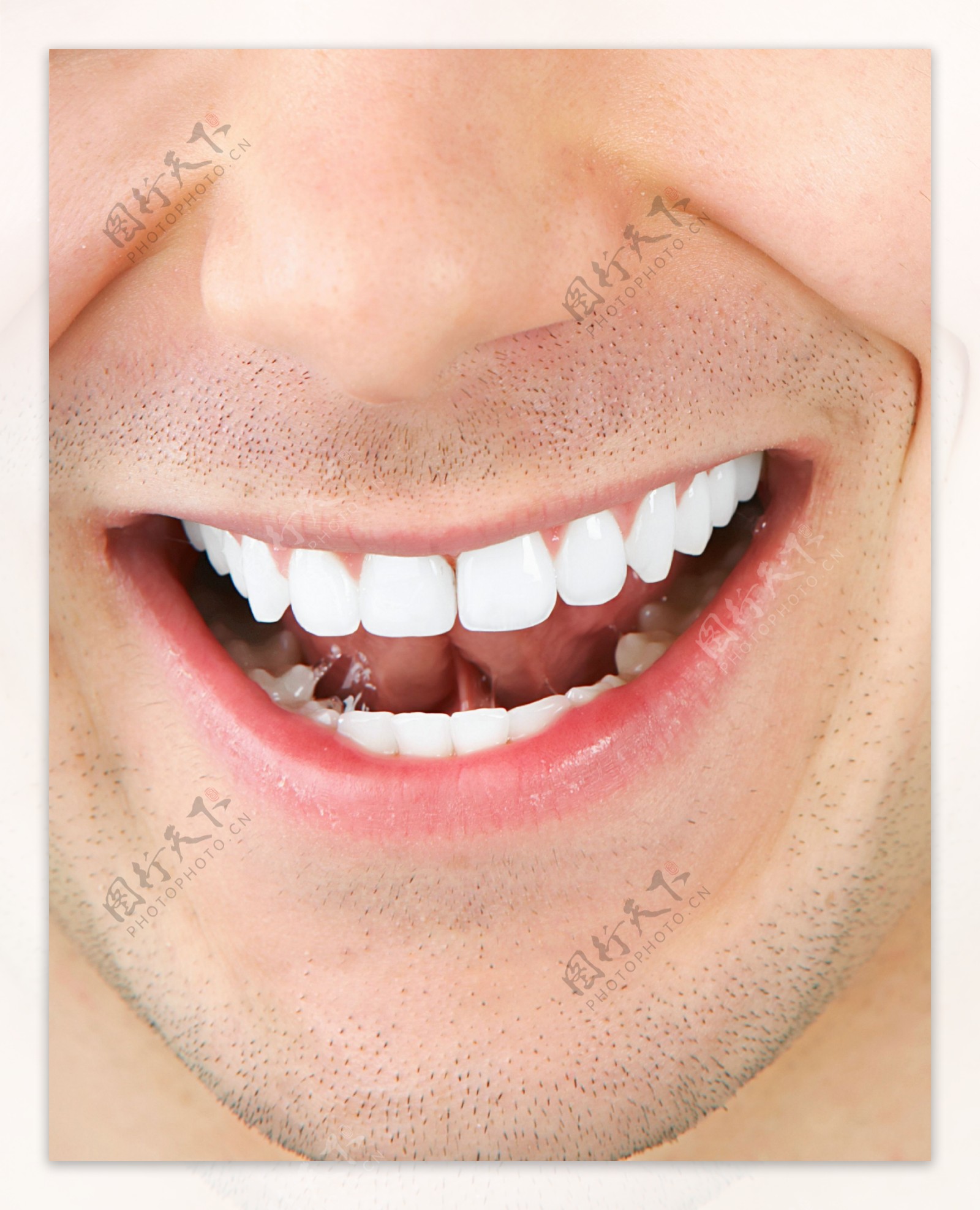 男人牙齿图片