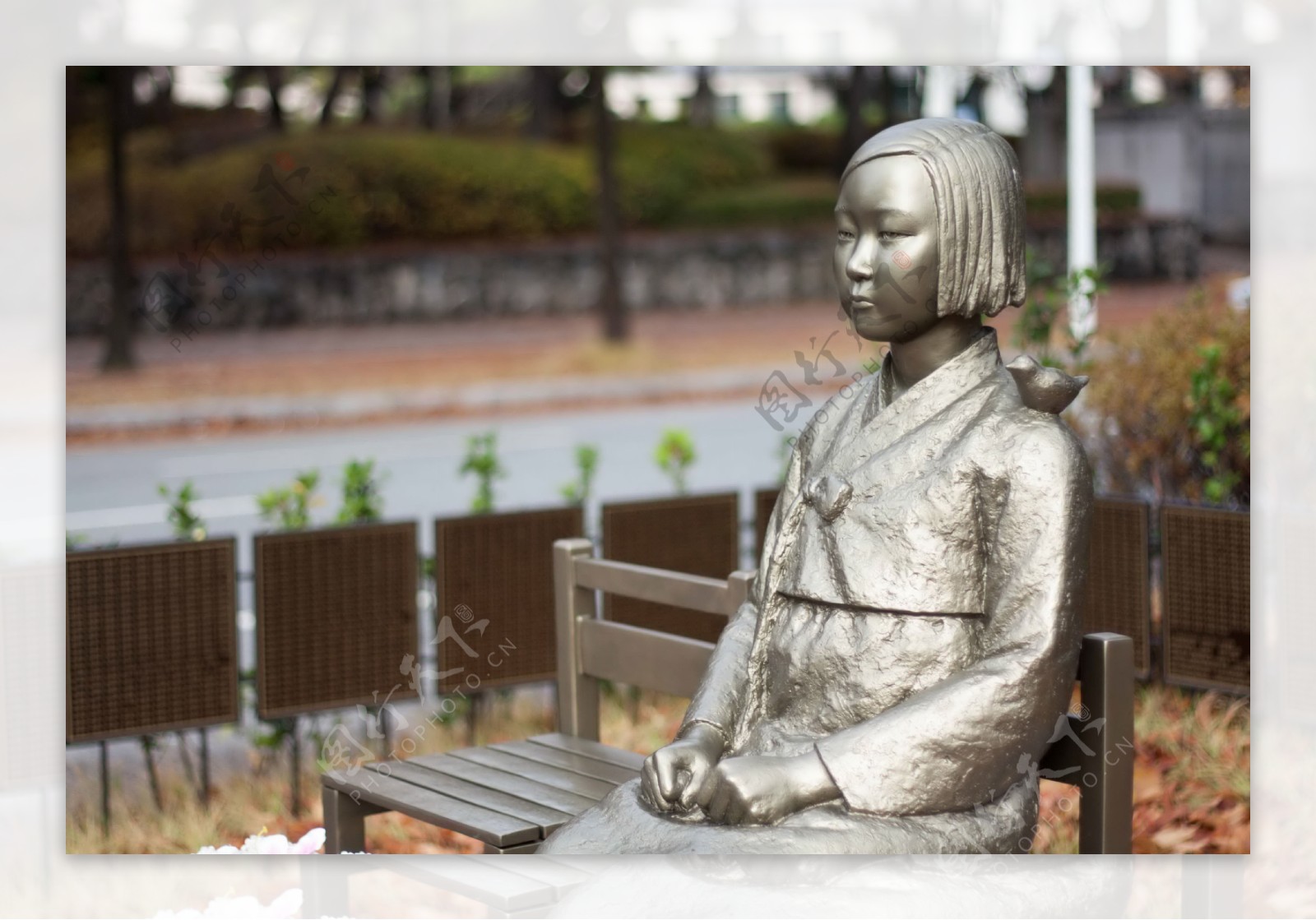 韩国慰安妇雕像图片