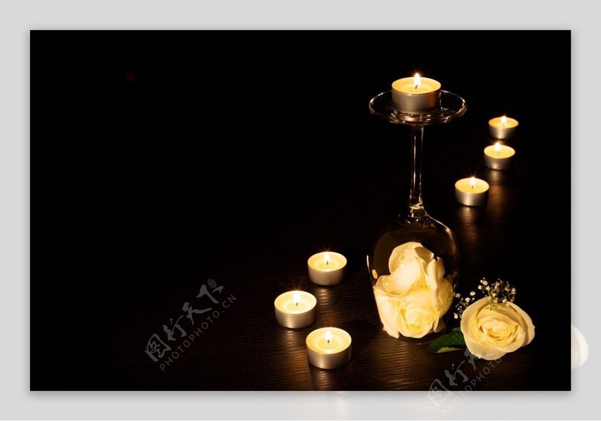 红玫瑰花与蜡烛图片素材-编号26367736-图行天下