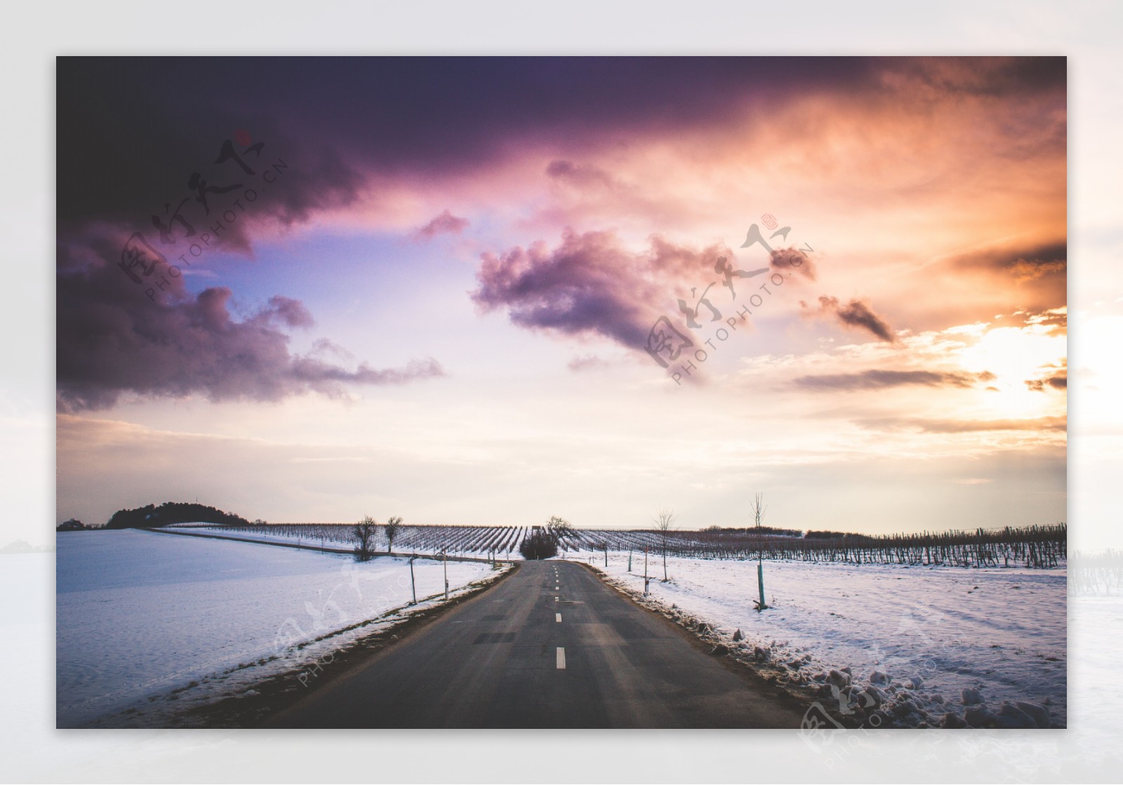 高清冬季公路日落图片
