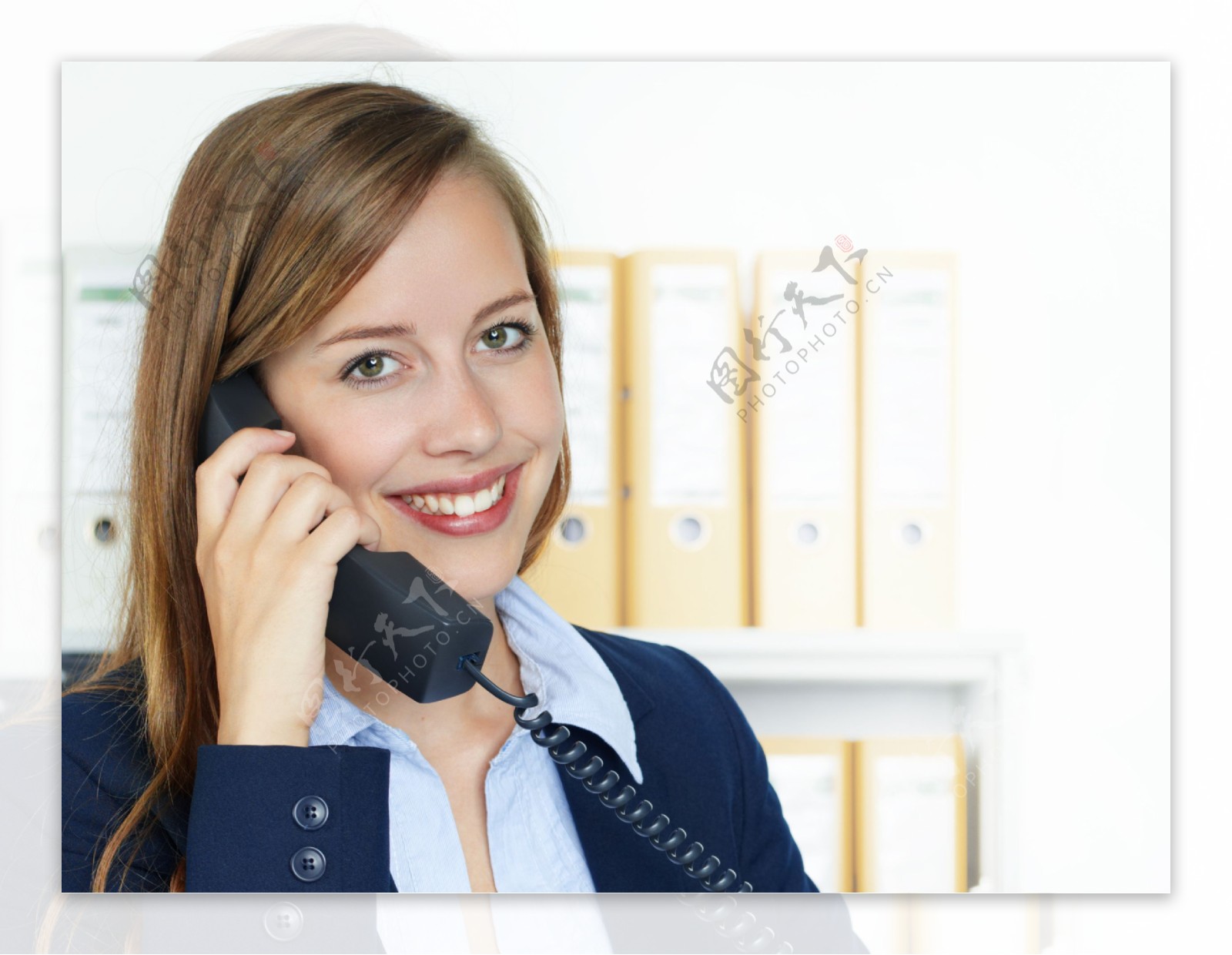 商务女性打电话背景图片下载 - 觅知网