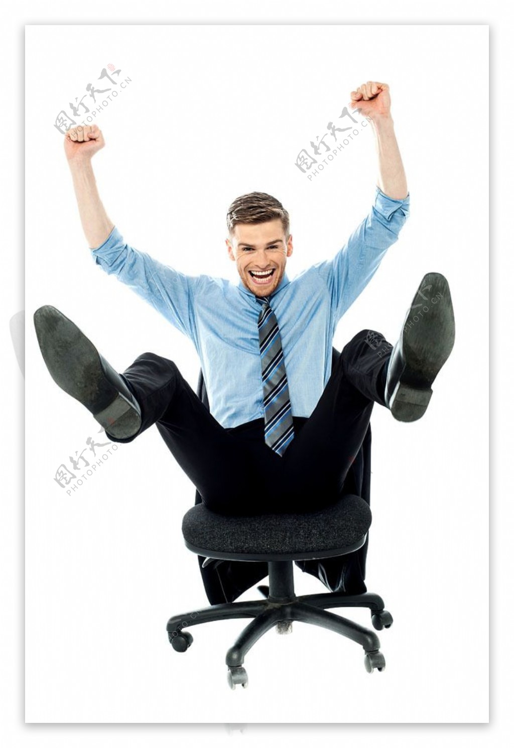 椅子上兴奋的职业男人图片