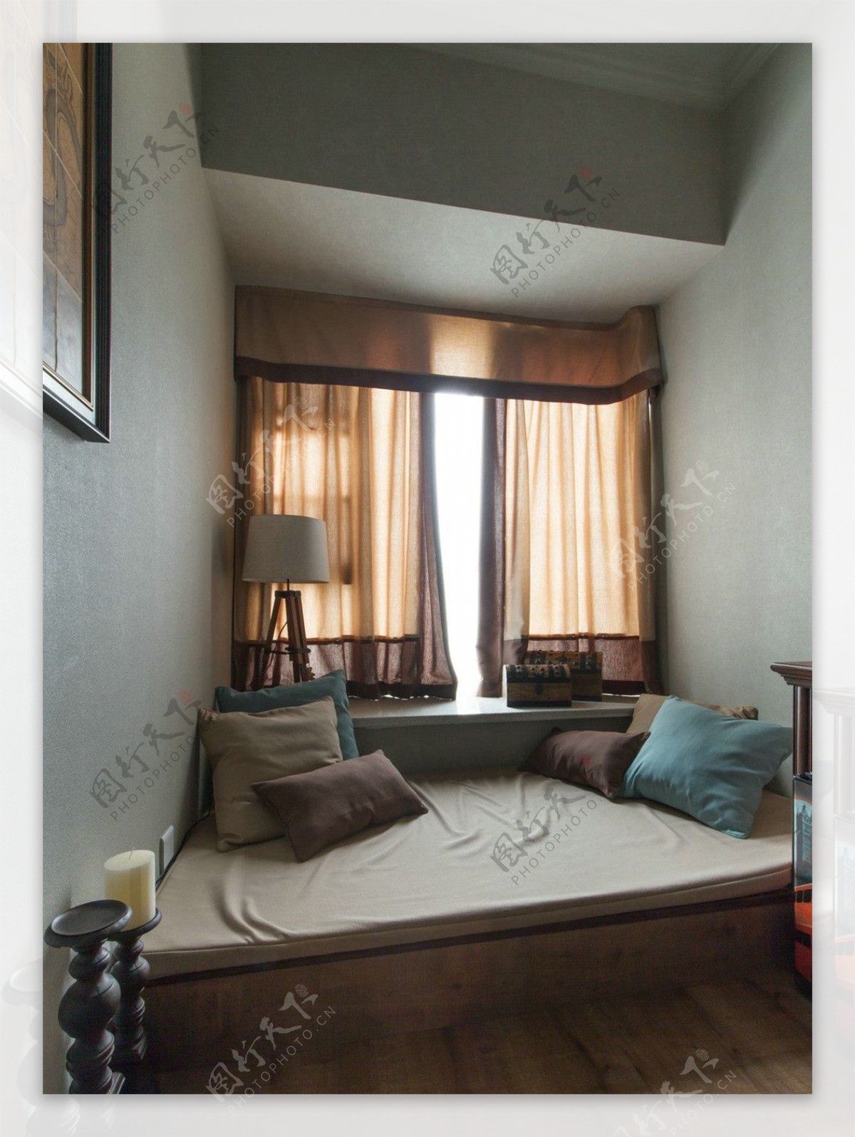 美式小房间卧室设计图