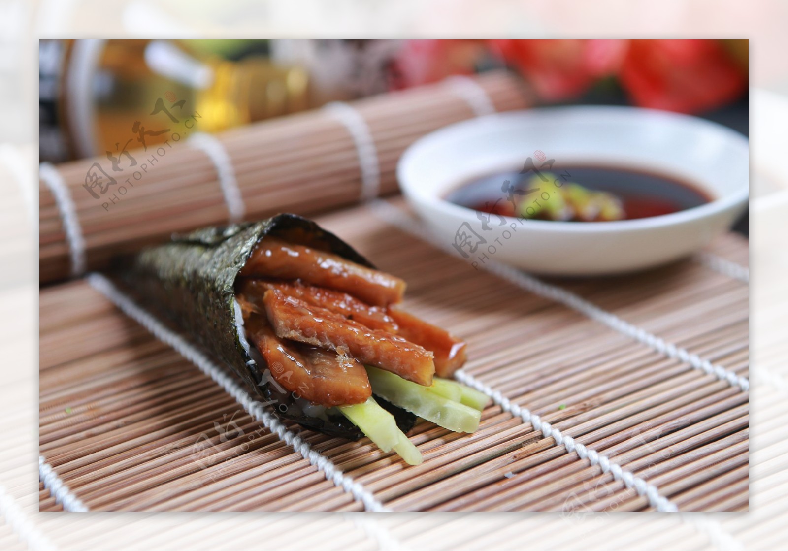 鳗鱼手卷寿司图片