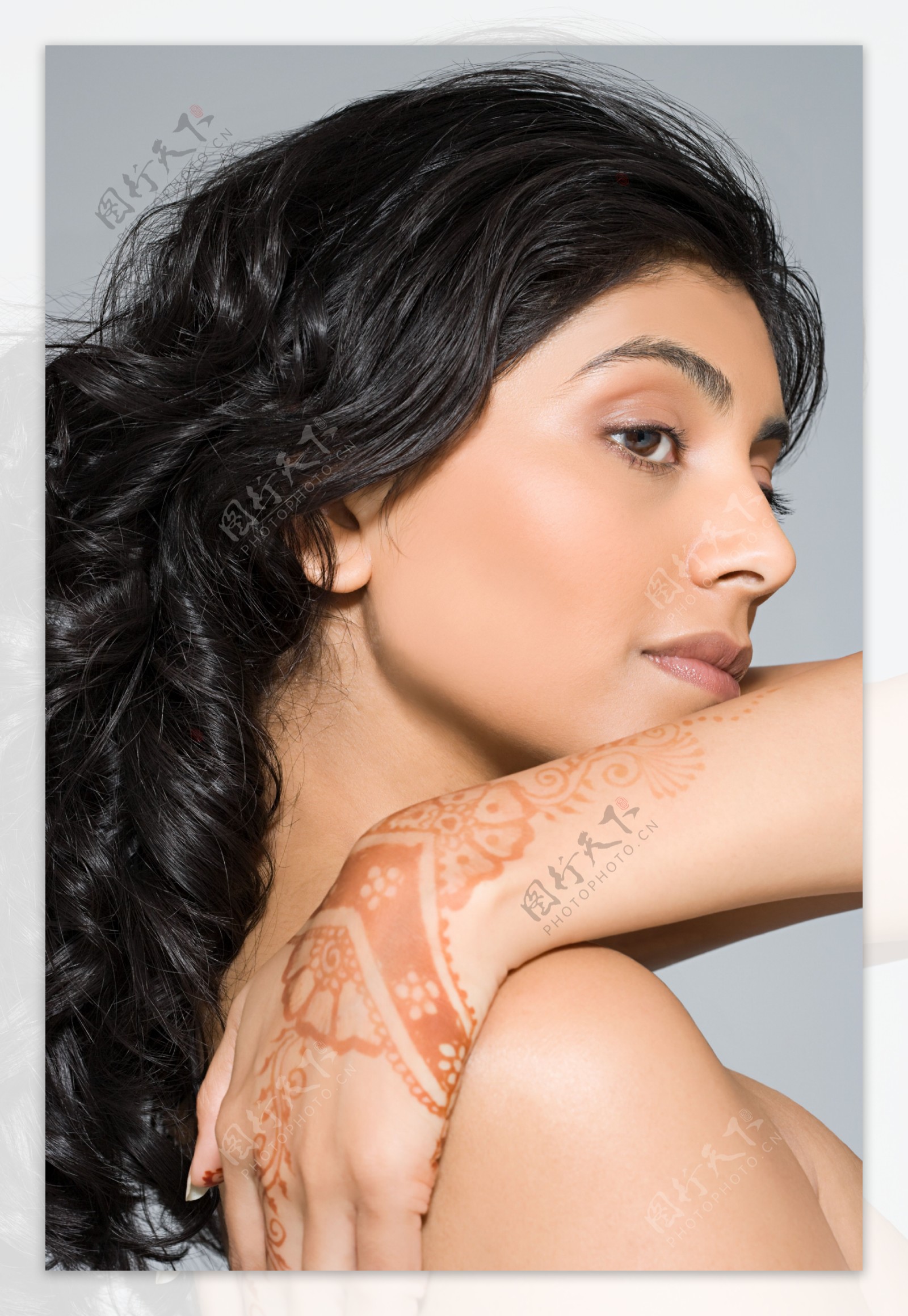 印度美女的刺青手部图片