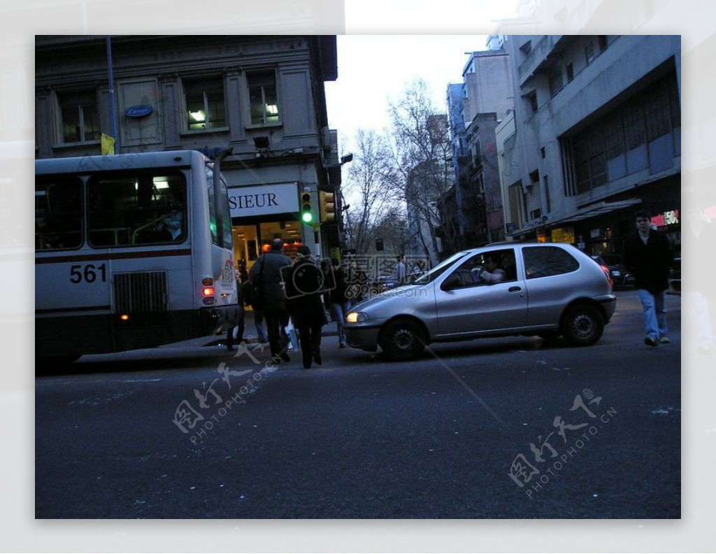 TrafficandPedestrians91.JPG