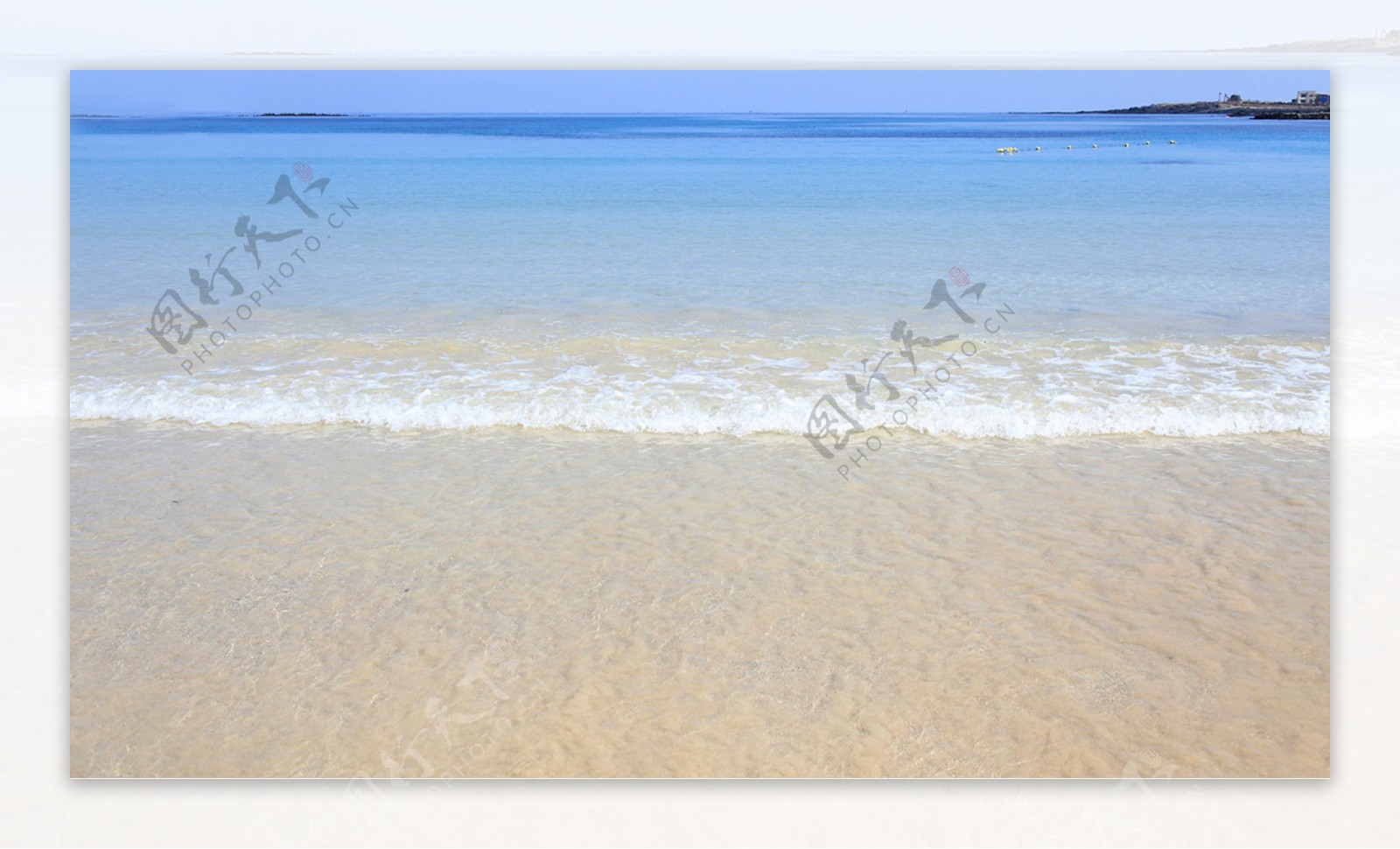 高清沙滩背景海边图片蓝色海水图片素材