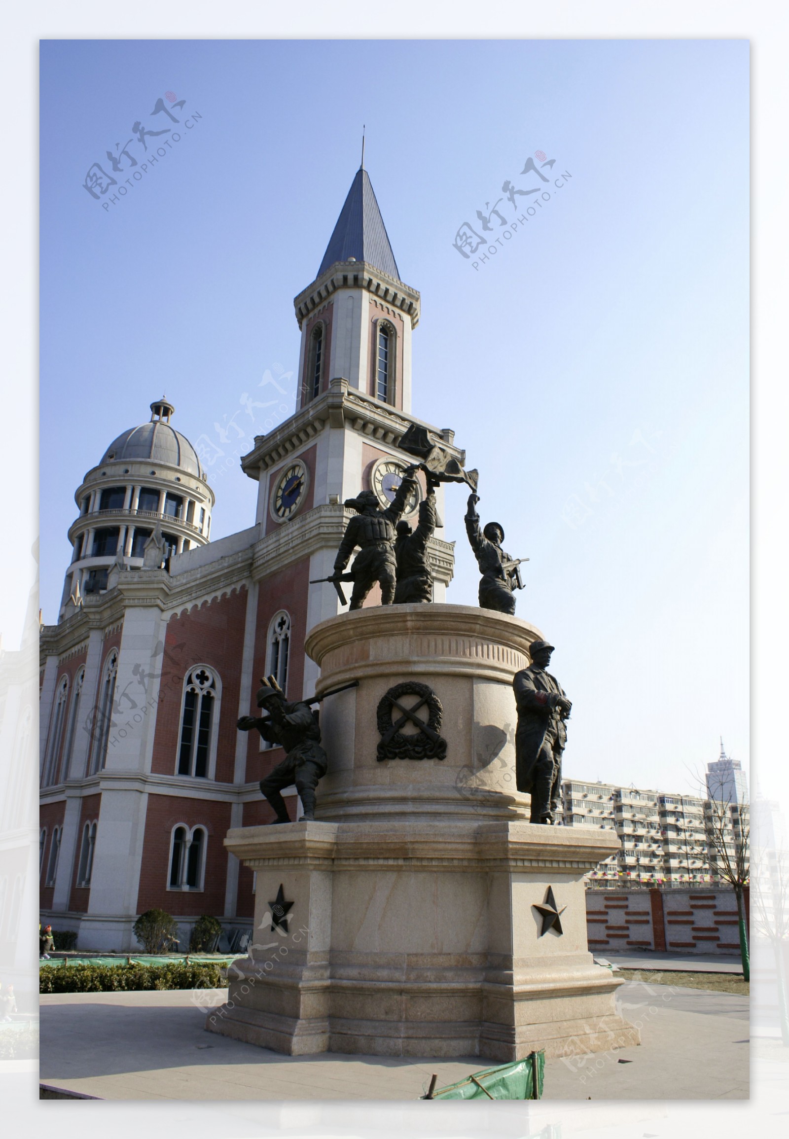 解放广场雕塑图片