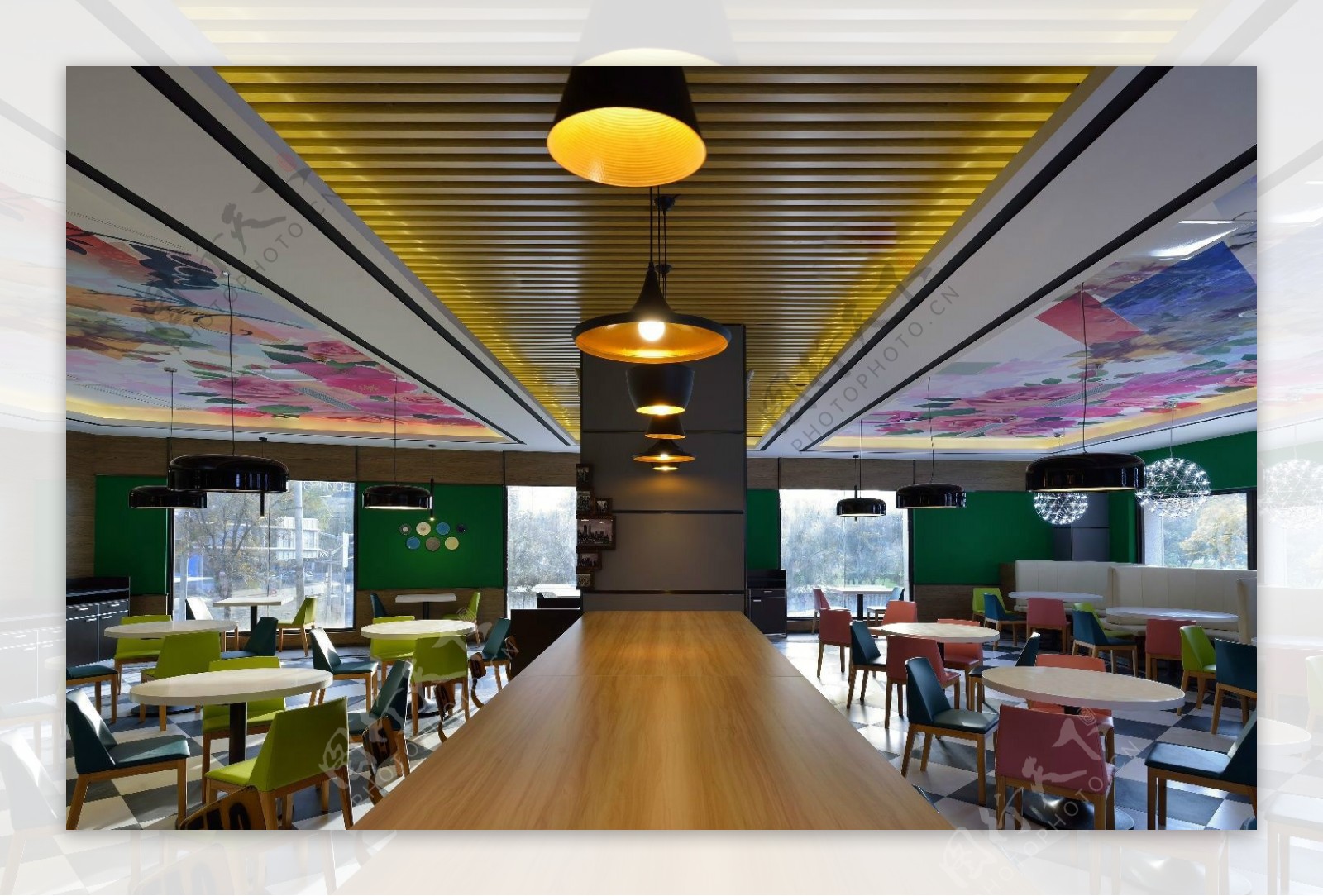 现代时尚绿色背景墙餐厅工装装修效果图