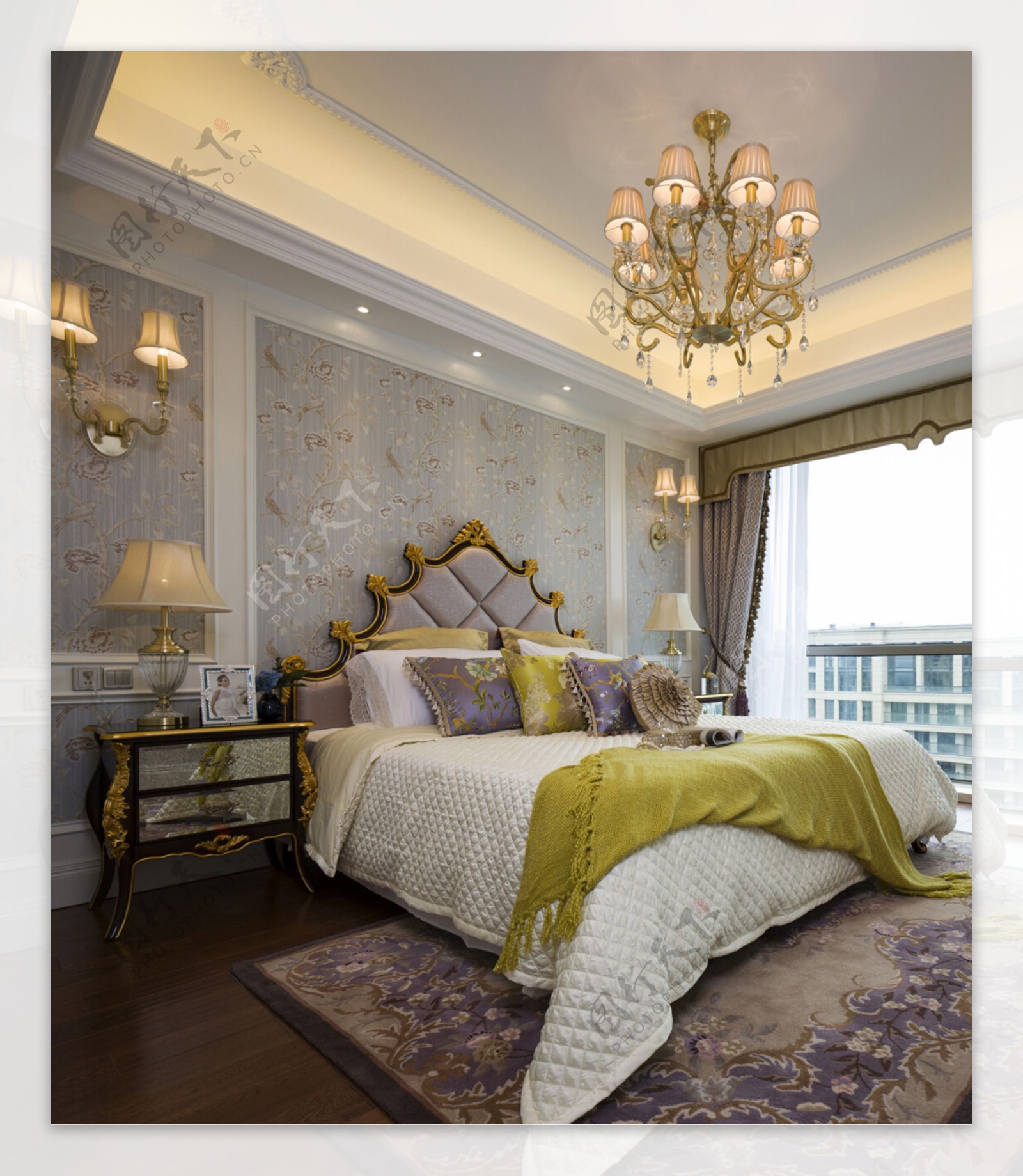现代时尚卧室紫色花纹地毯室内装修效果图