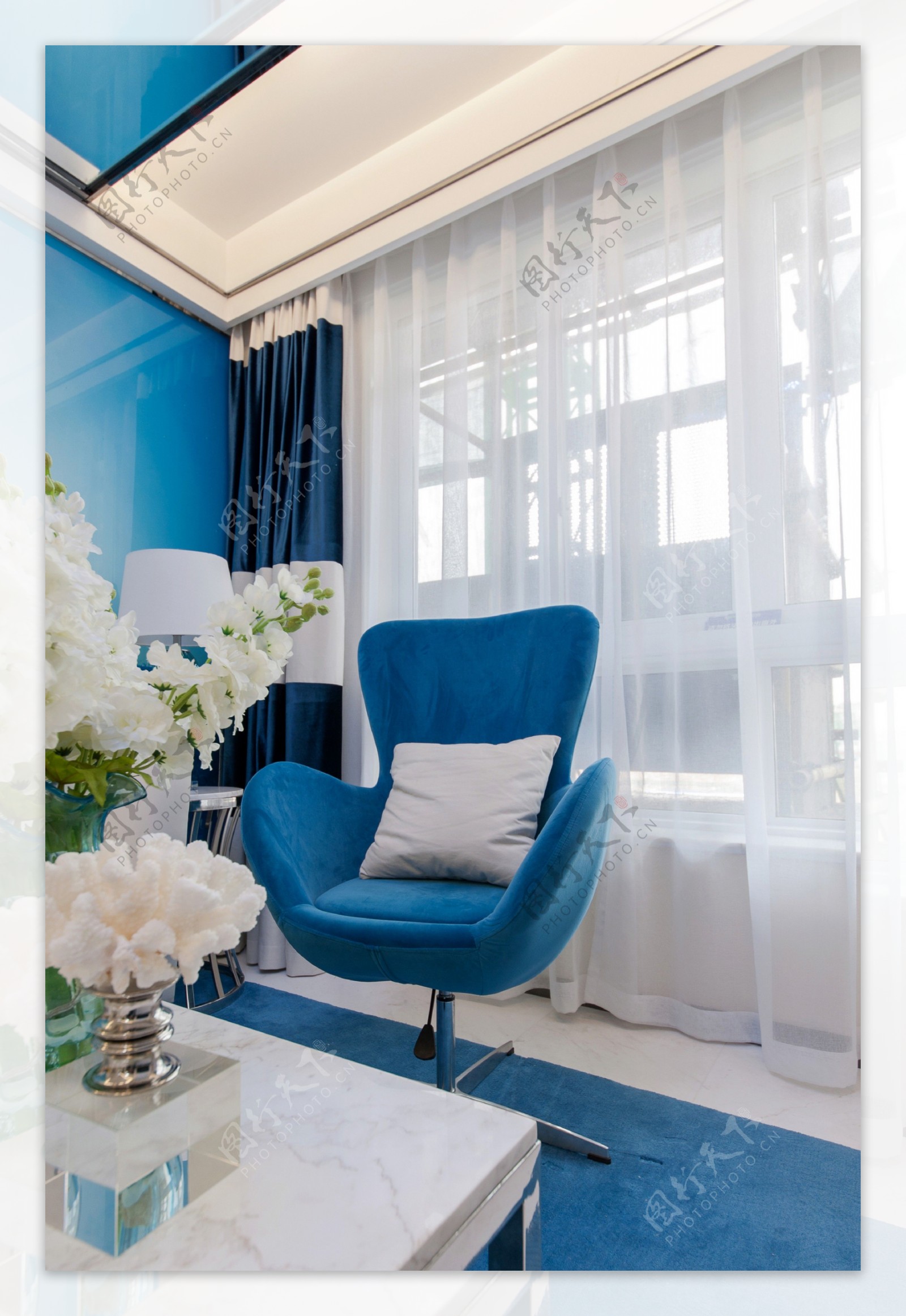 现代简约地中海风格客厅窗帘效果图
