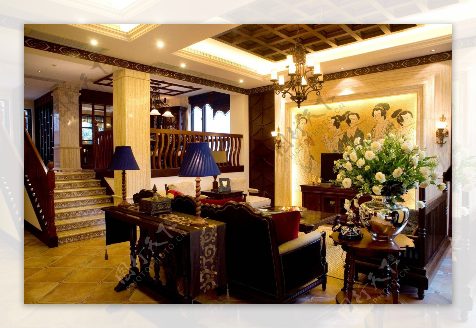 中式时尚奢华金色背景墙客厅室内装修效果图