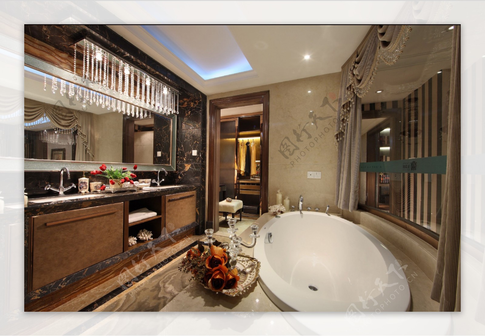 现代贵气浴室方形水晶吊灯室内装修效果图