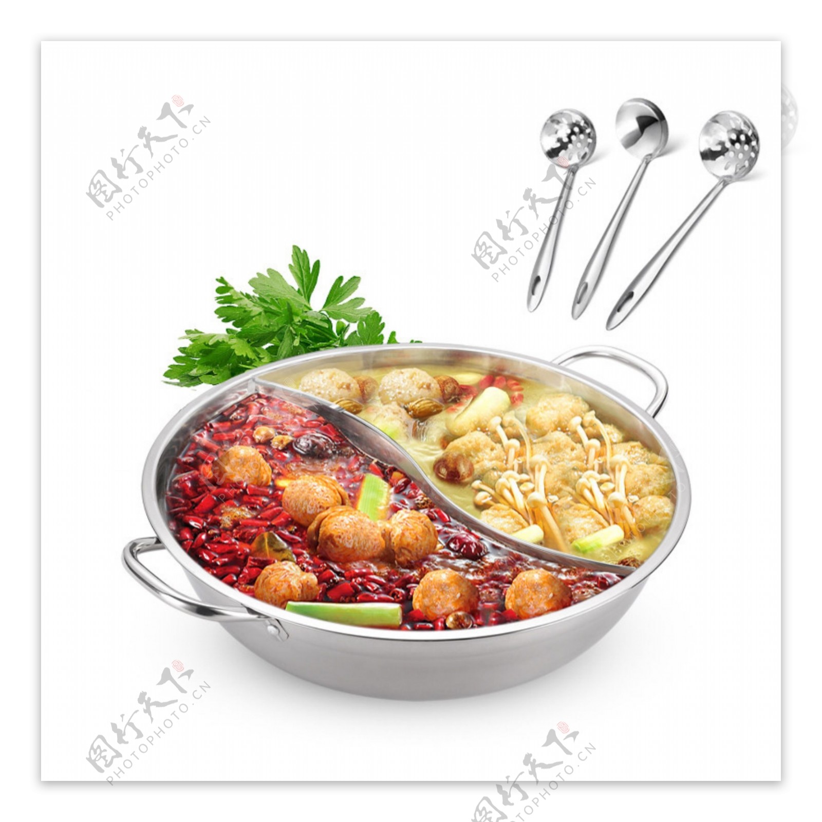 鸳鸯火锅食物丸子团圆美味汤勺漏勺蔬菜