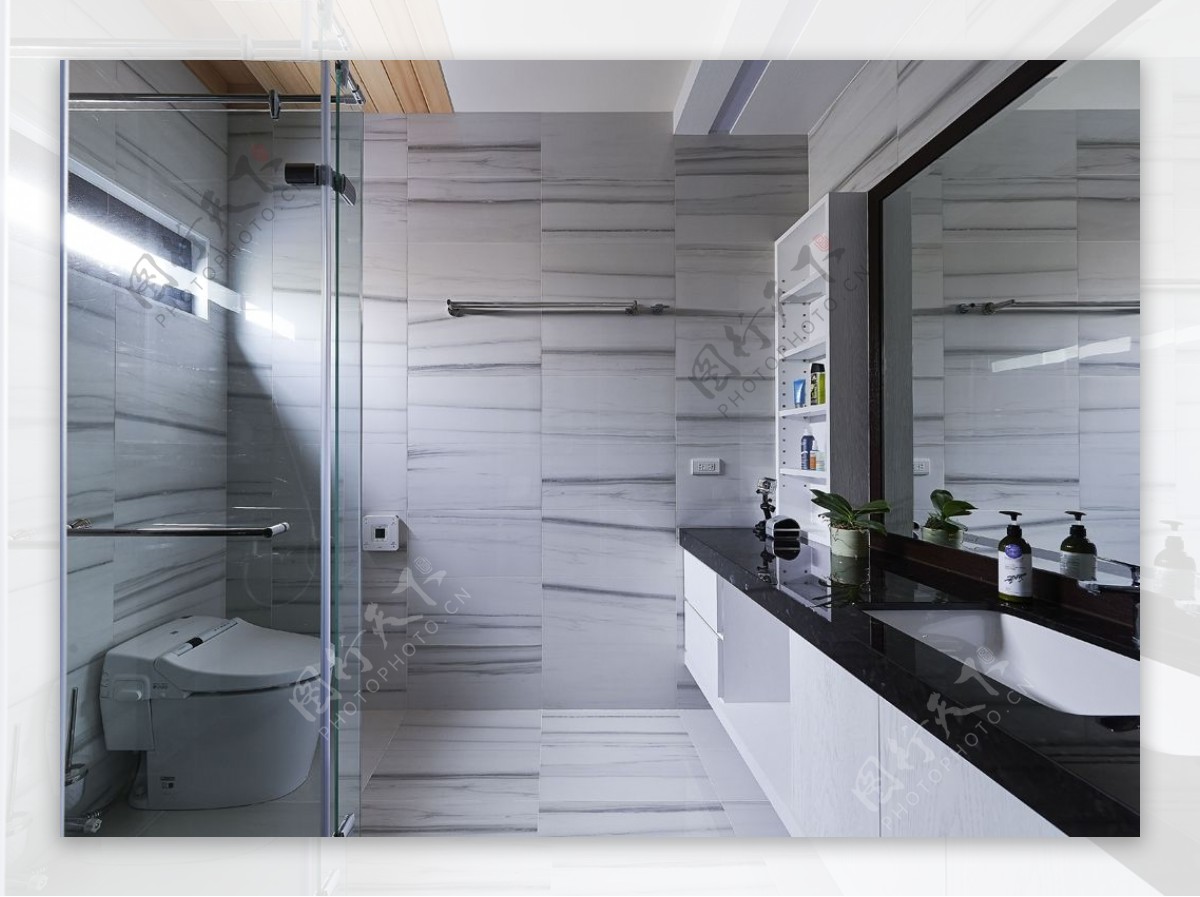 现代浴室简约装修效果图