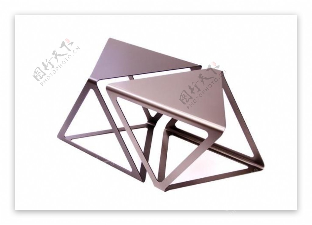 三角形组成的椅子产品设计