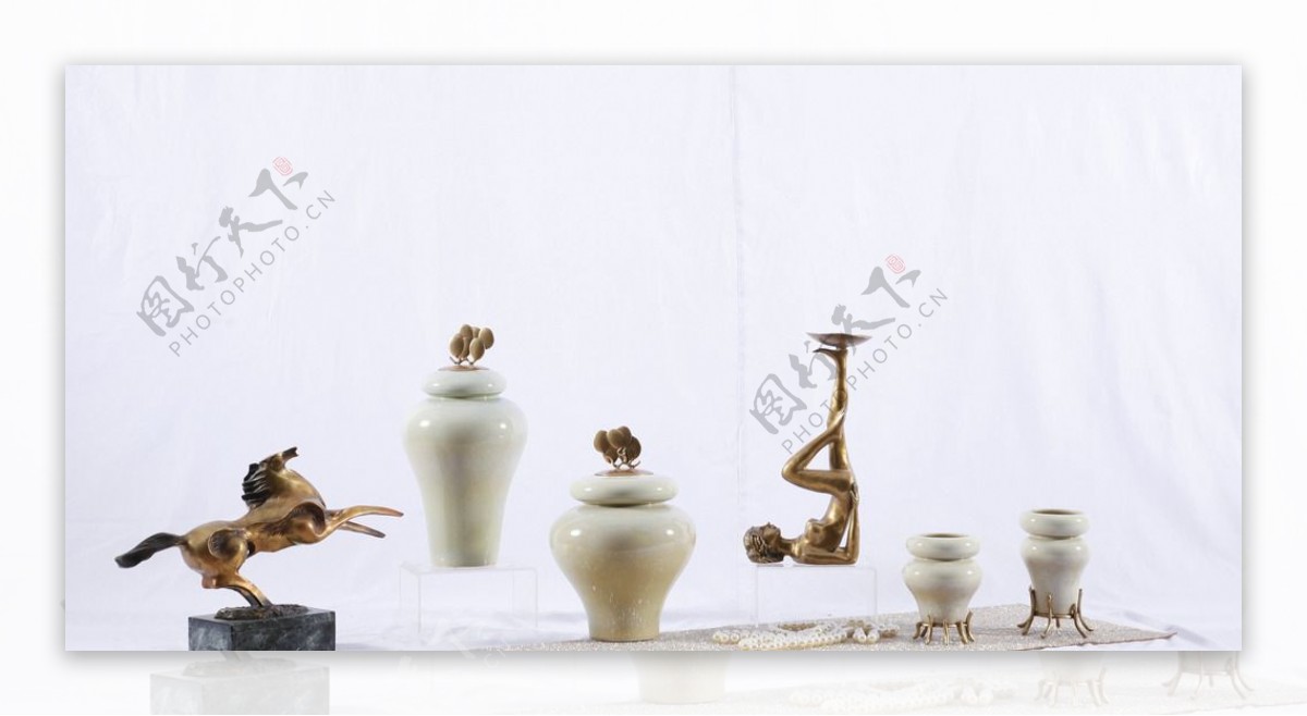 中式纯铜马雕塑陶瓷罐子摆件