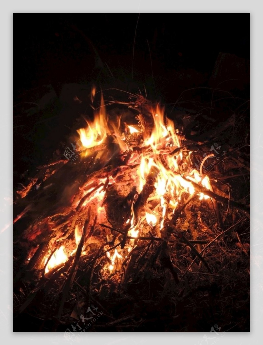 燃烧的柴火高清图片-千叶网
