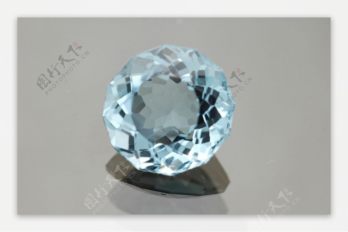 璀璨的蓝色钻石