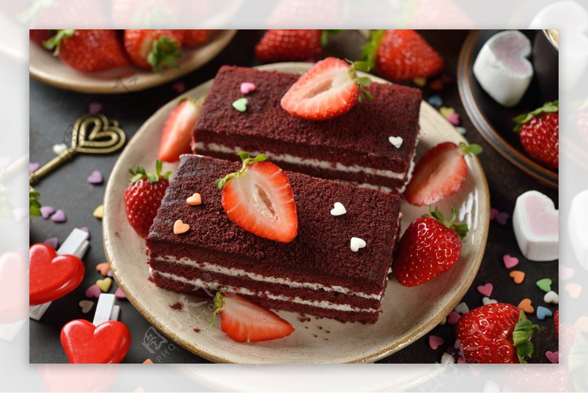 糕点小蛋糕草莓碟食物