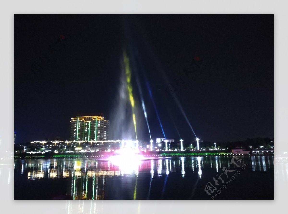 河源东江夜晚音乐喷泉