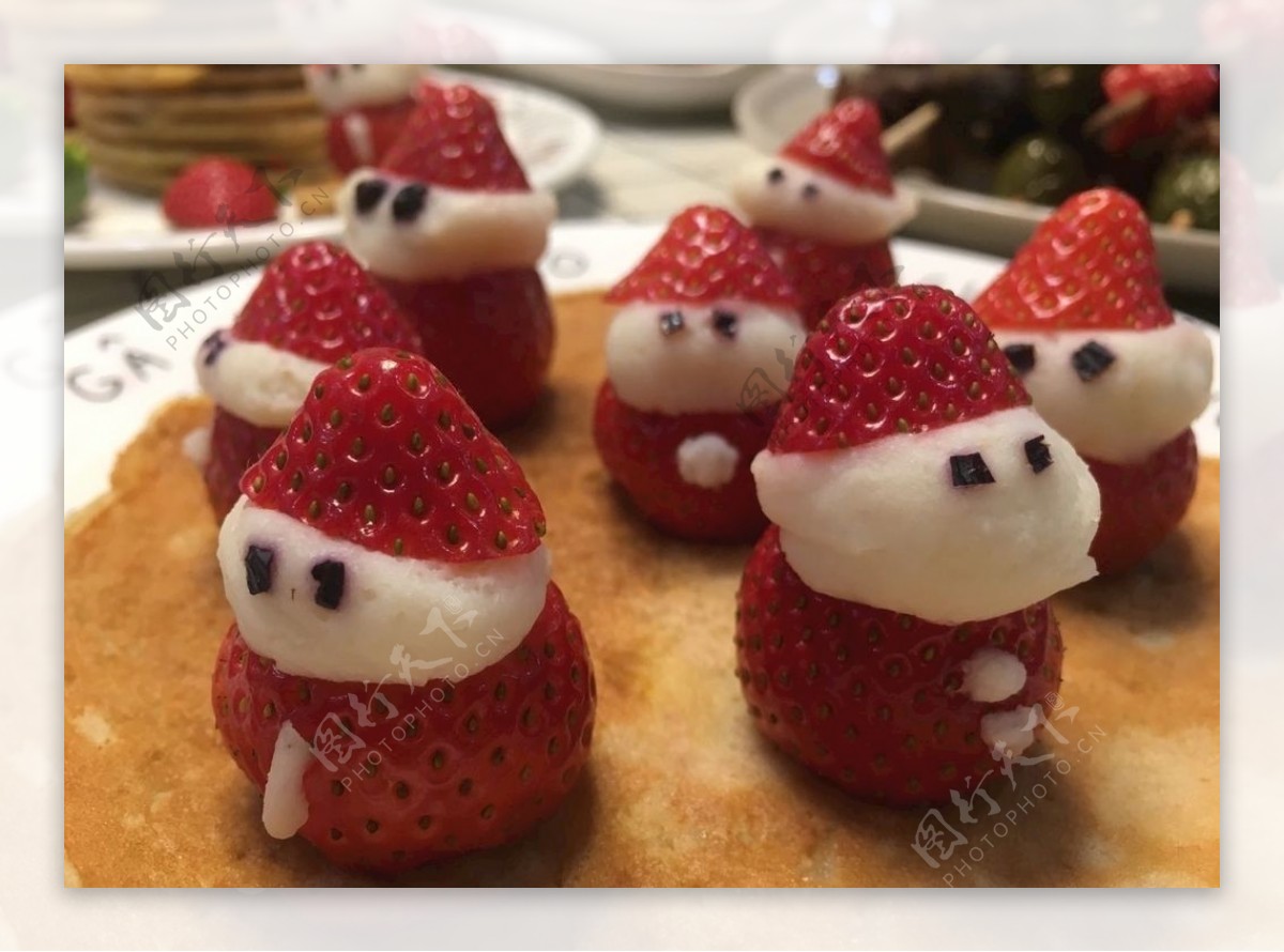 圣诞草莓蛋糕_给宝贝做的饭的日志_美食天下