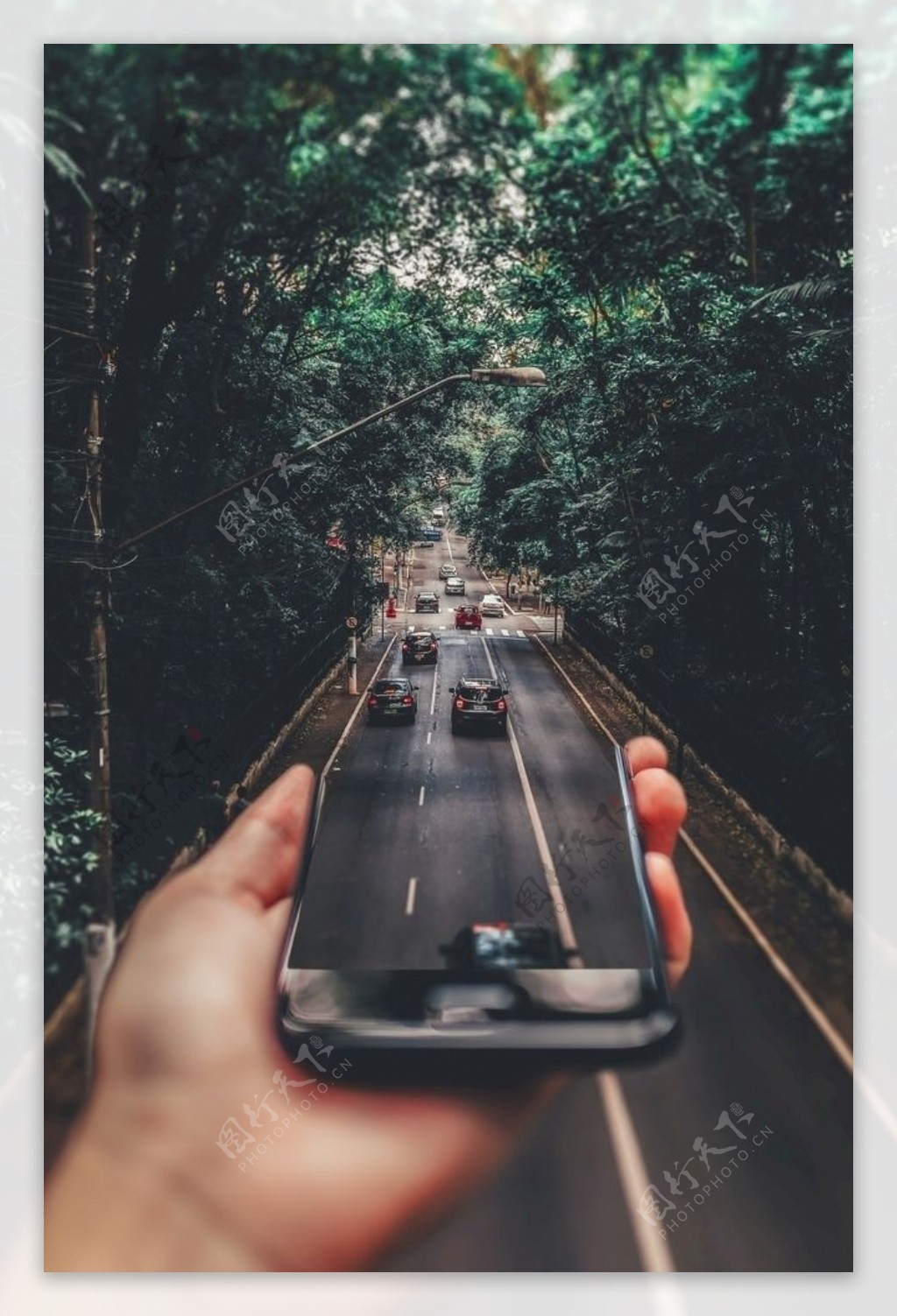 手机公路摄影蒙太奇
