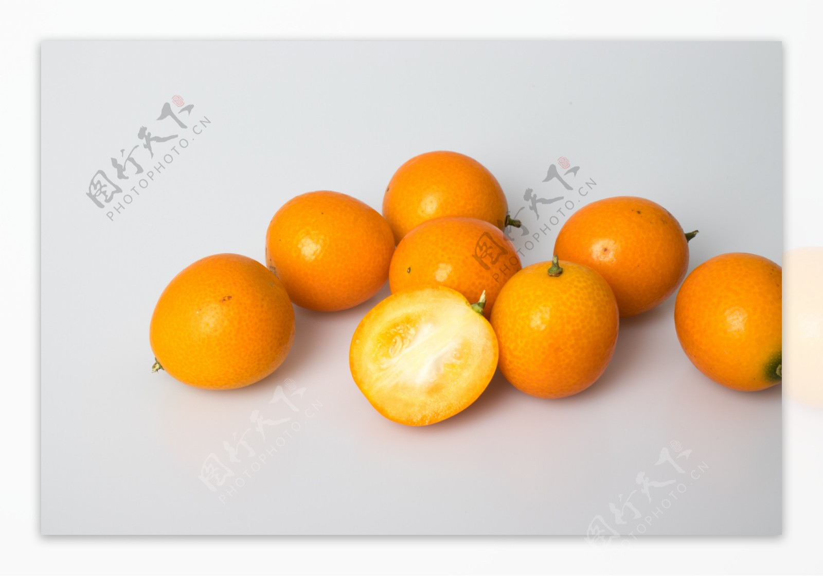 水果金桔金橘白底元素