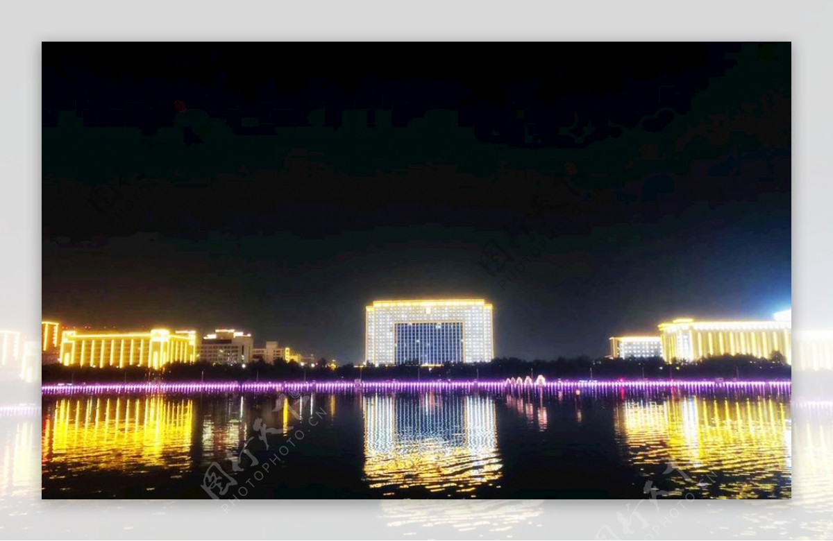 开元湖夜景摄影图
