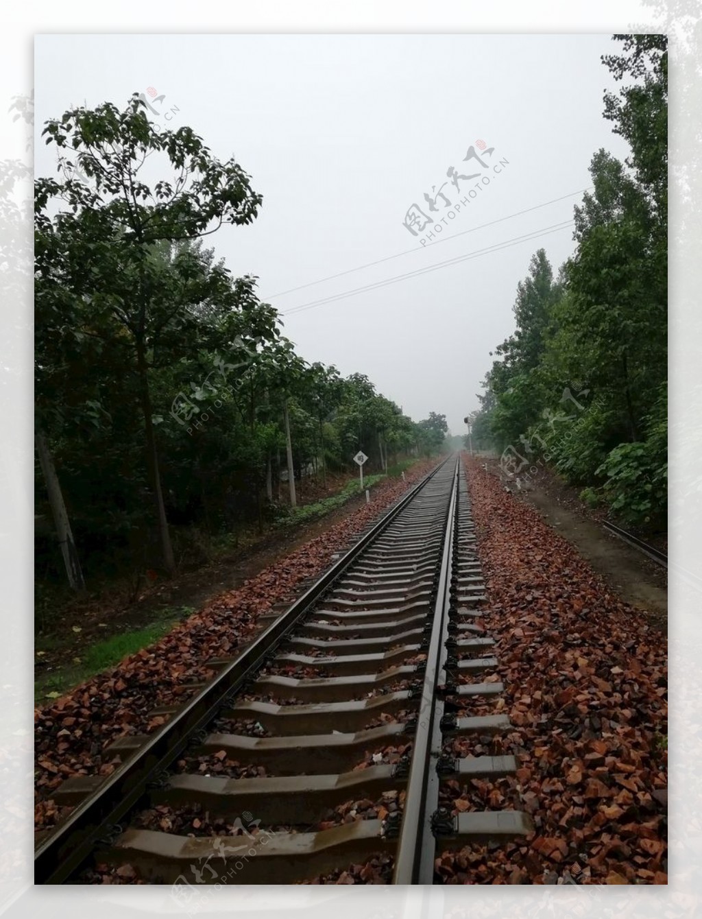 雨后的铁路