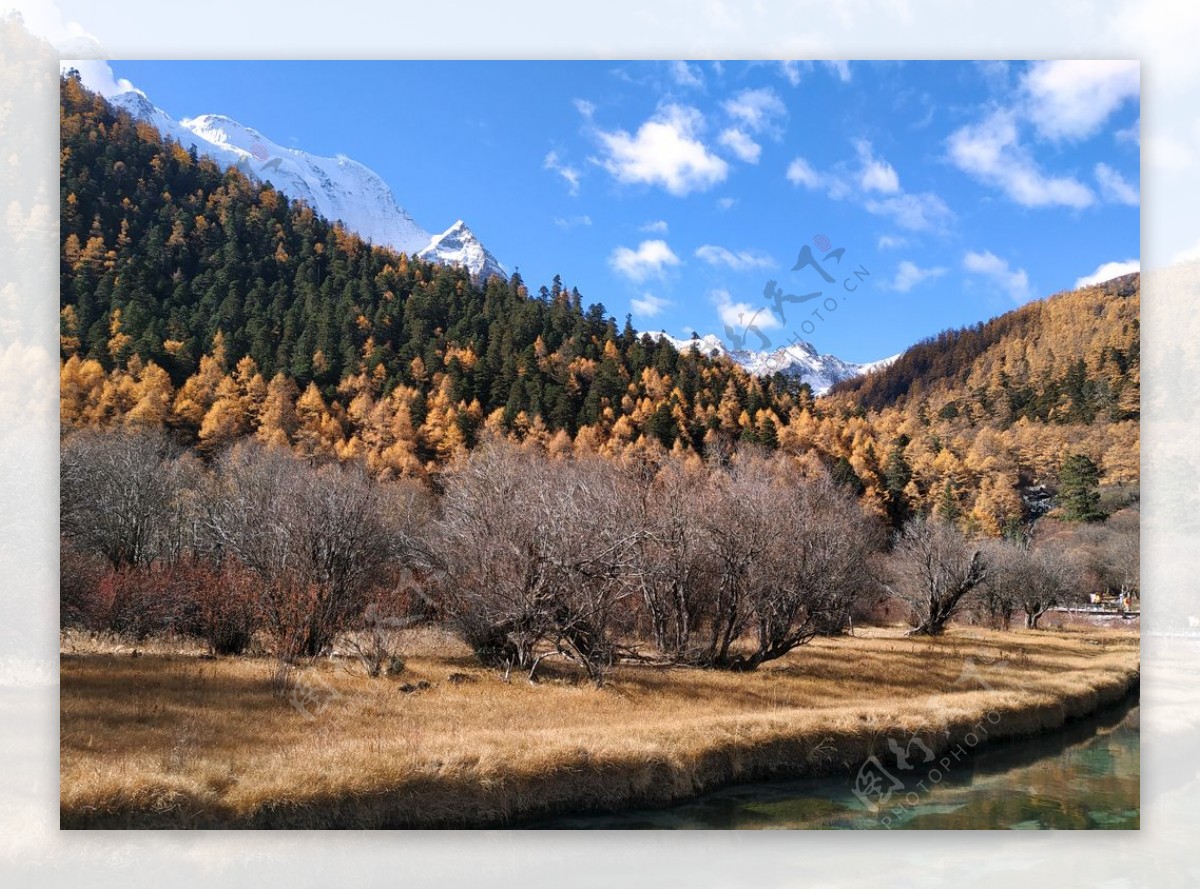 稻城亚丁雪山秋景