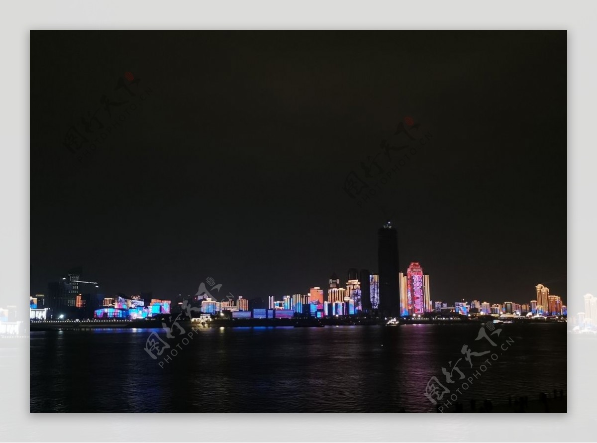 武汉江滩夜景灯光秀