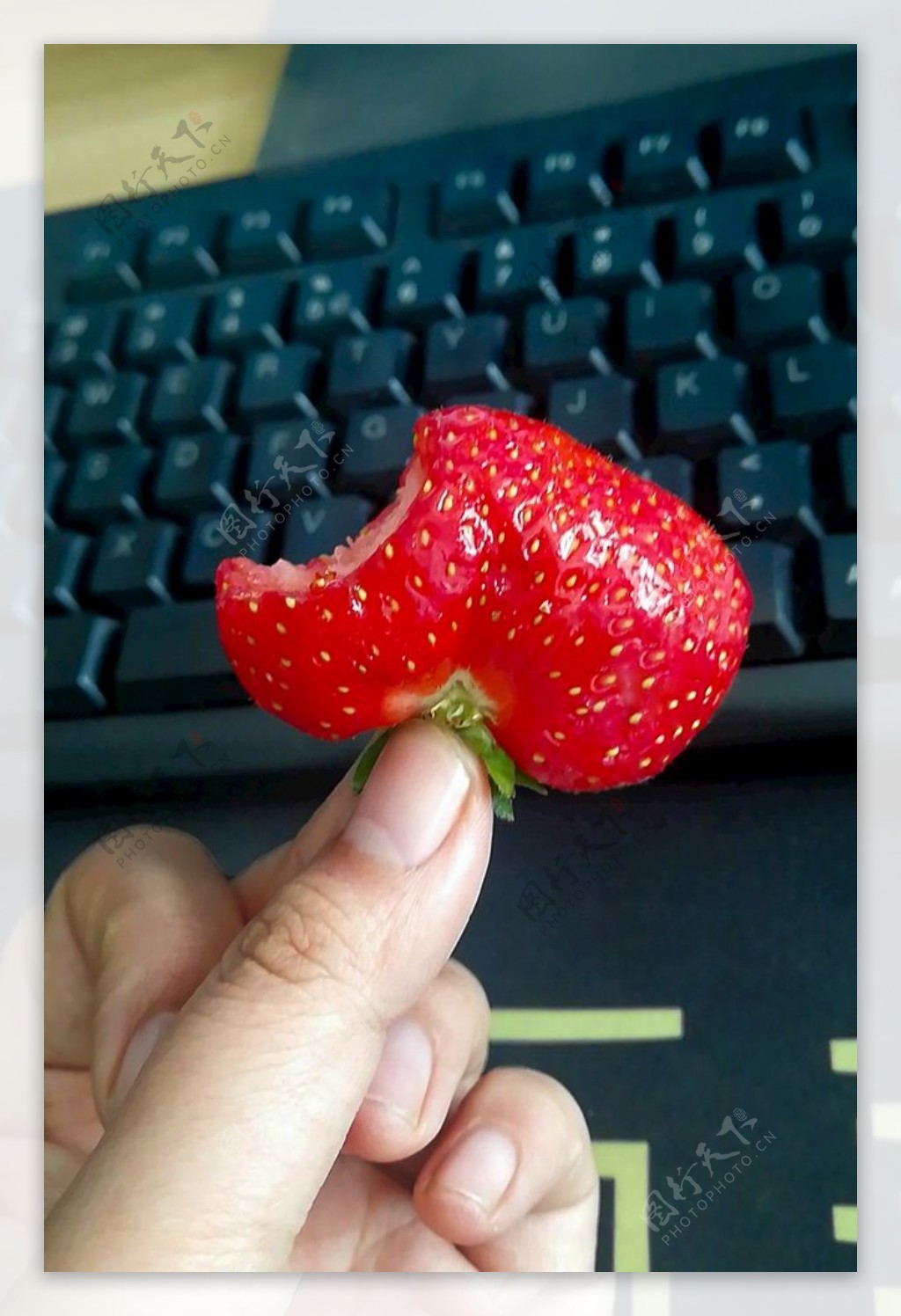 生活照草莓