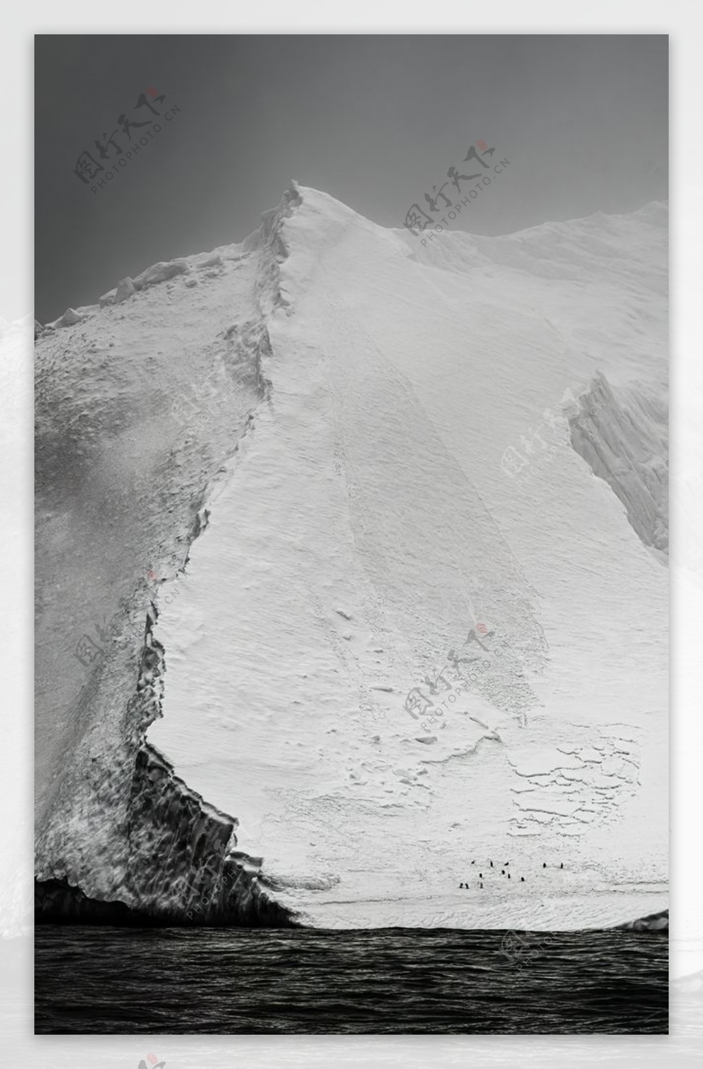 雪山质感纹理白色背景图片