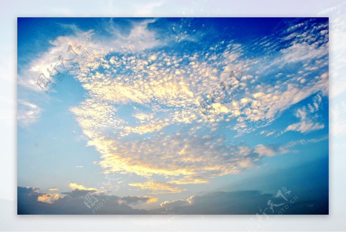 天空云朵风景摄影图图片