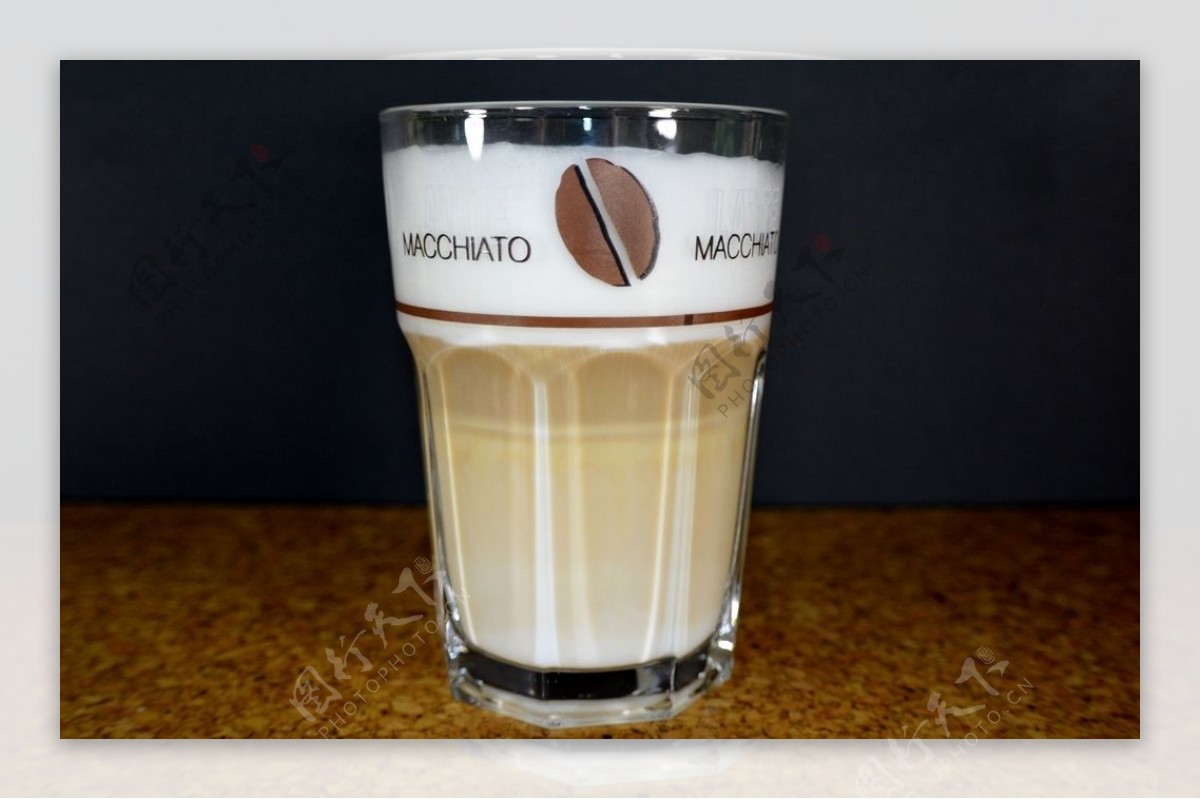 奶香浓郁的玛奇朵咖啡图片