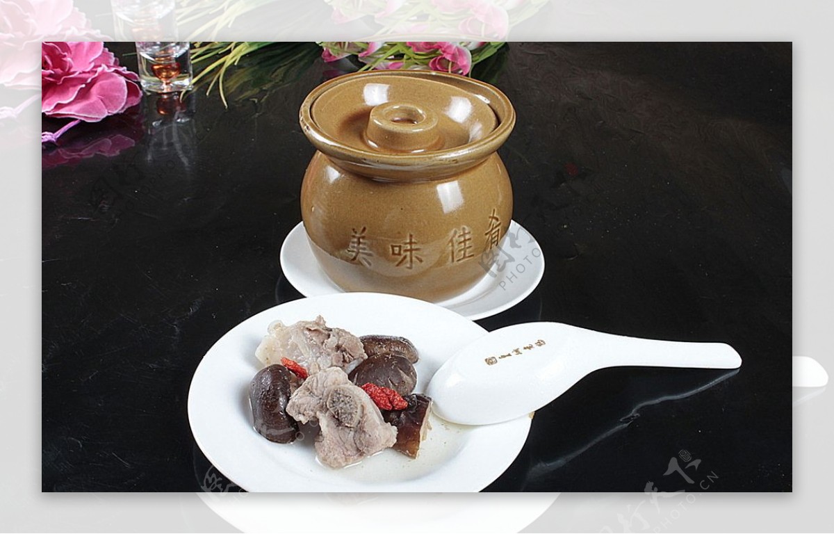 北京菜香菇排骨汤图片