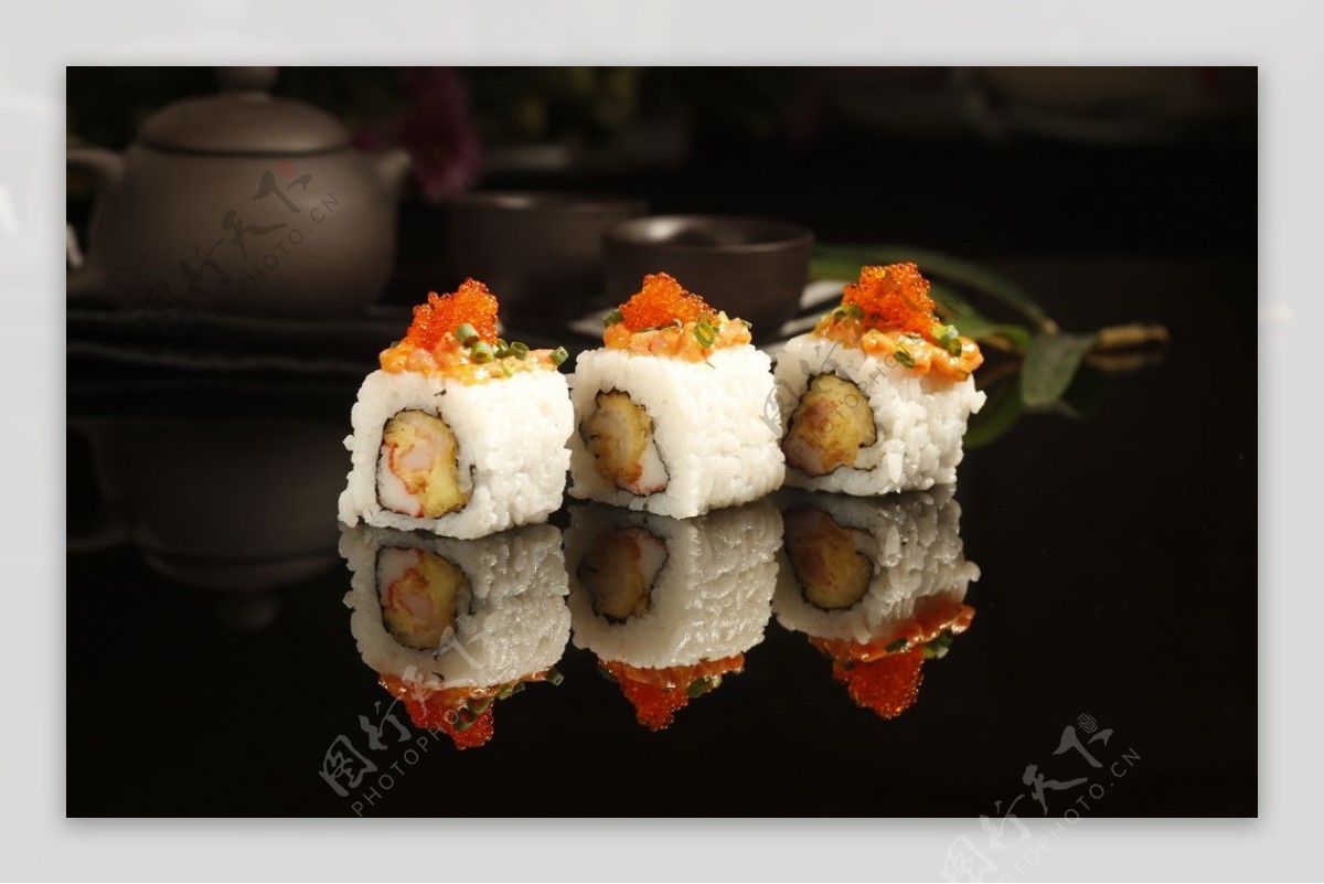 日料寿司美食鱼籽图片