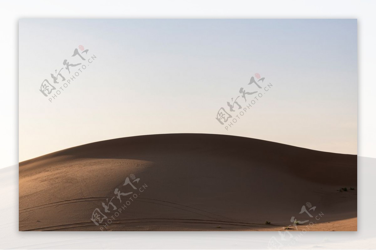 山丘沙漠图片