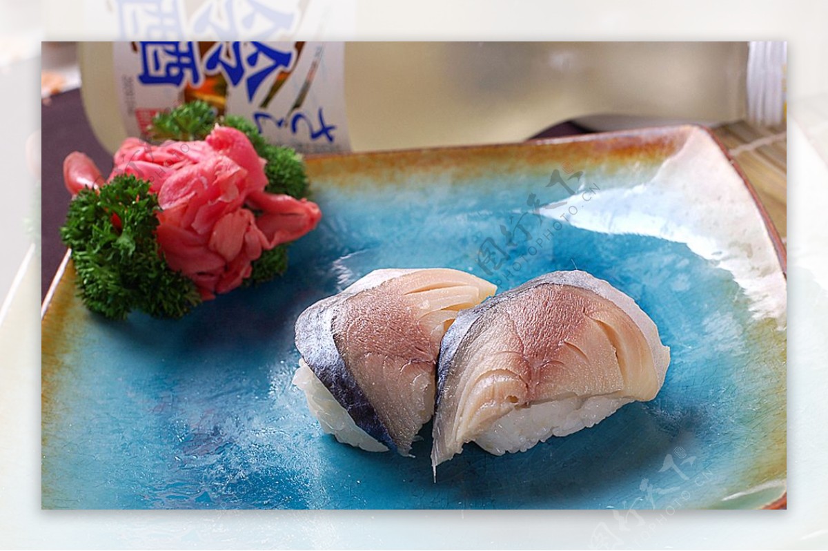 寿司类青鱼握图片